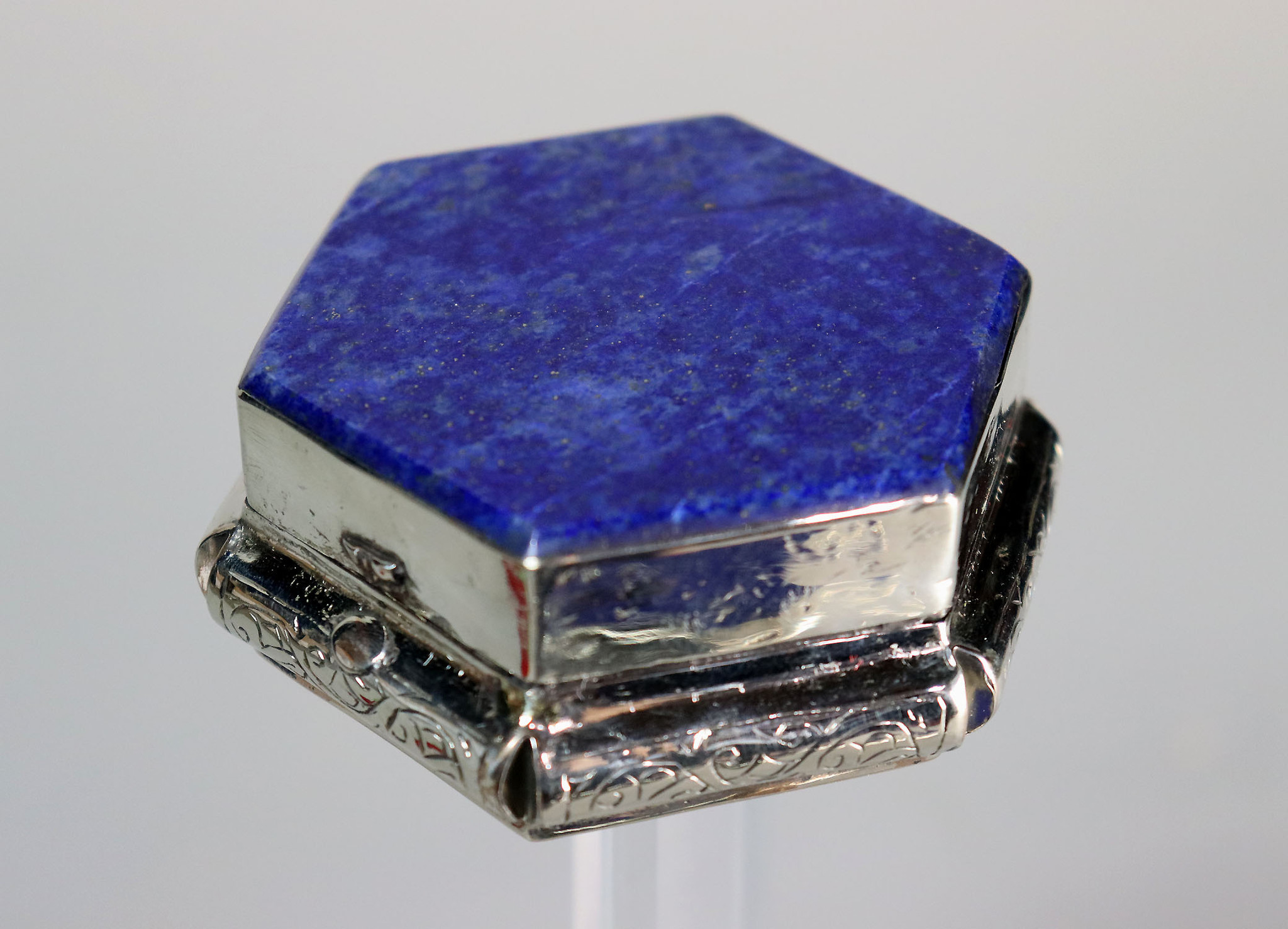 vintage Hand Crafted stunning Afghan Pillbox Box brass Lapis lazuli Gemstone decorated from Afghanistan No:IT54-63
