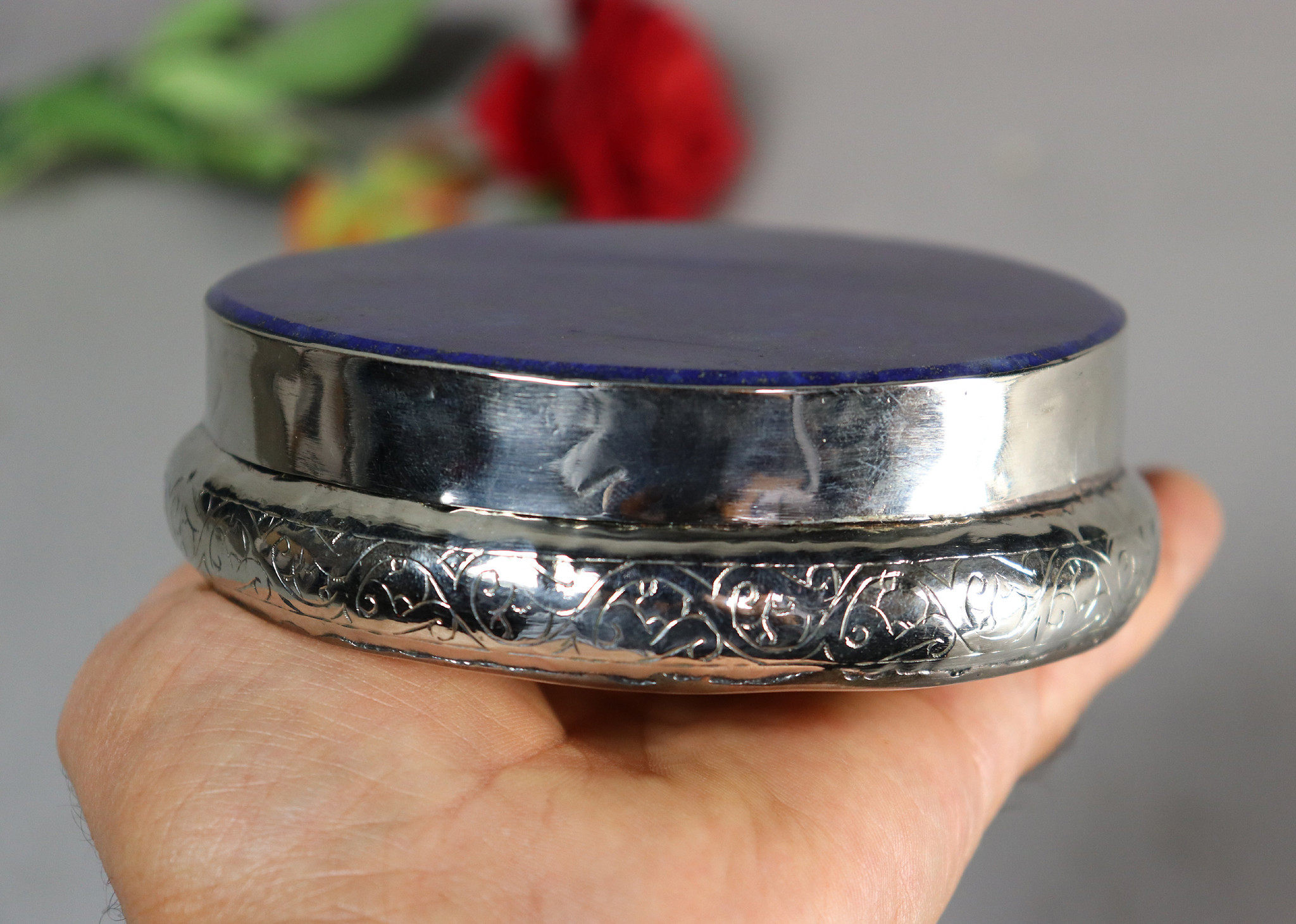 vintage Hand Crafted stunning Afghan Pillbox Box brass Lapis Lazuli decorated from Afghanistan No:IT62