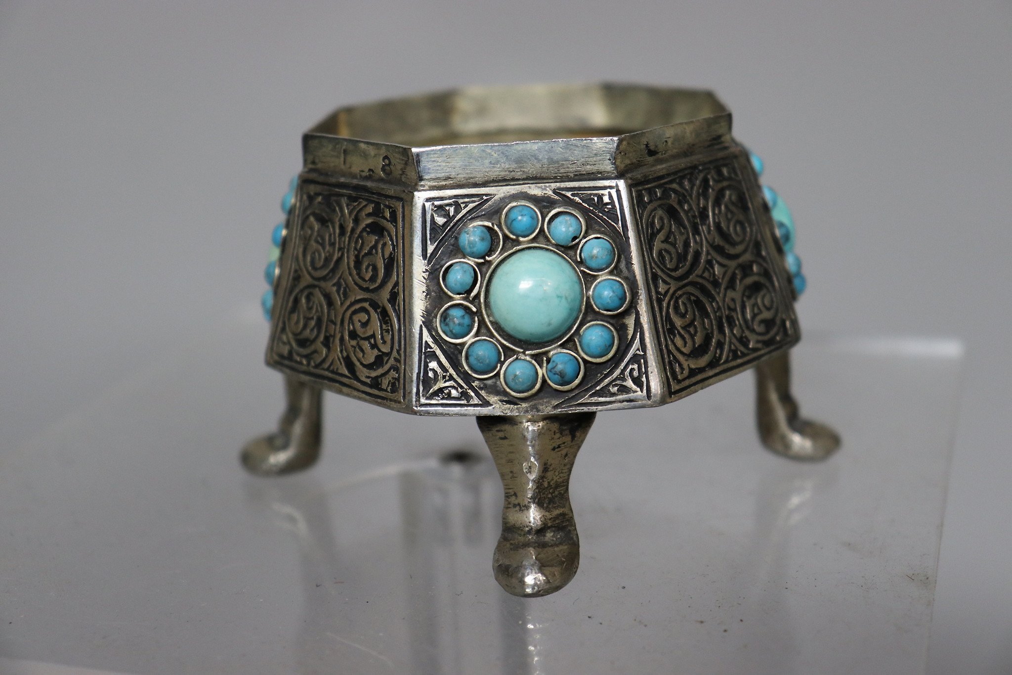 Neusilber Entree - büchse Schmuckdose schatulle  dose aus Afghanistan pyramide 22/B