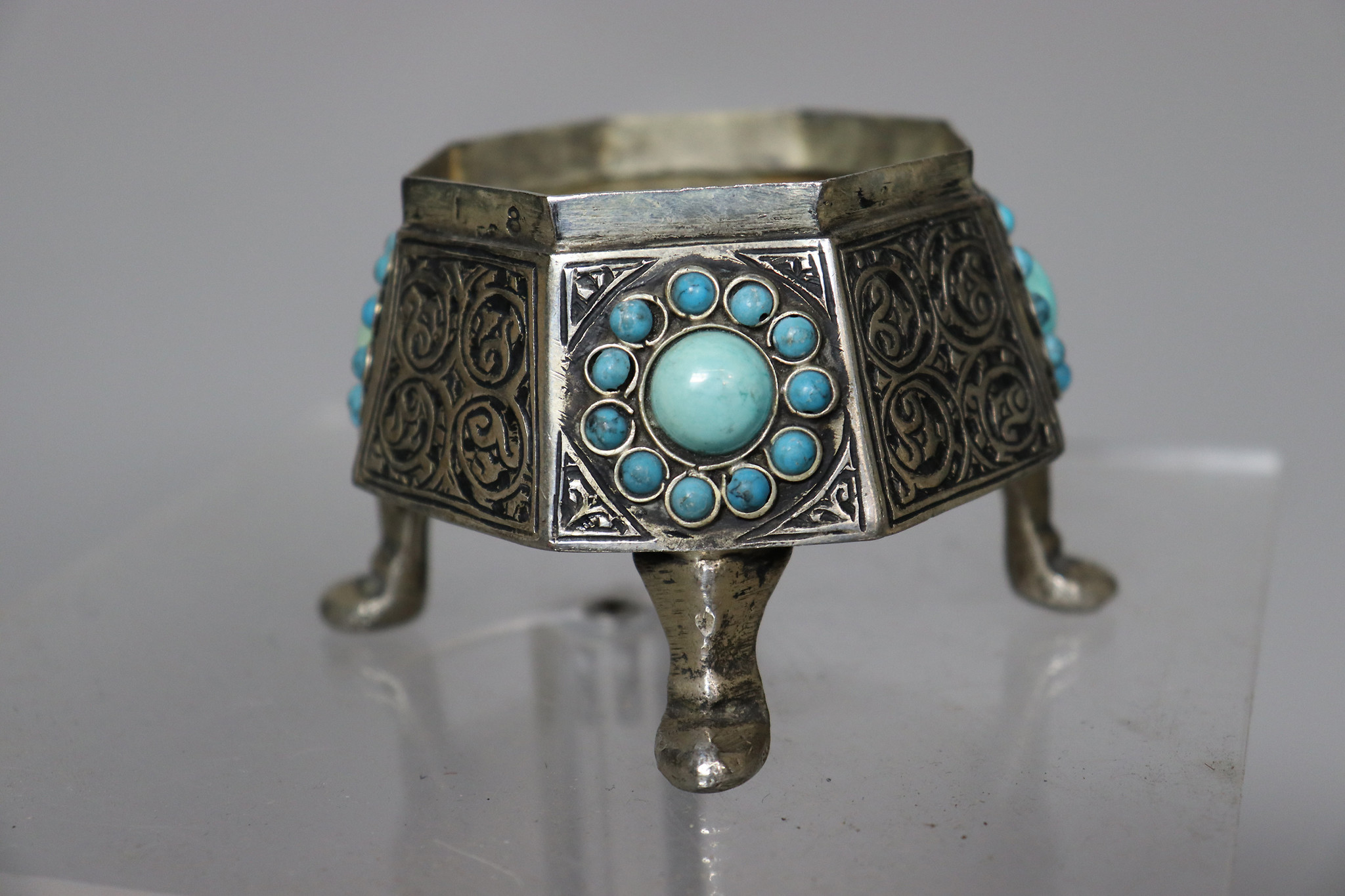 nickel silver box jewelry box casket Lidded Box / Bowl entree dishes Bowl Tureen With Lid  from Afghanistan pyramid 21/B