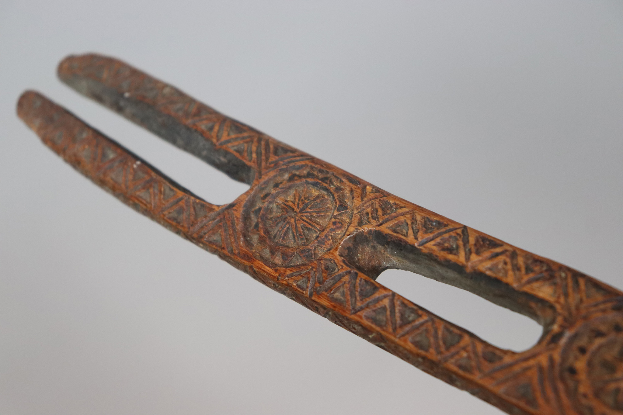 anantique orient solid hand-carved wooden hook from Nuristan Afghanistan kohistan Pakistan  19 century Exklusiv 22/D