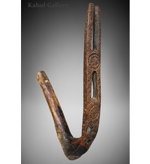 antique orient solid hand-carved wooden hook from Nuristan Afghanistan kohistan Pakistan  19 century Exklusiv 22/D