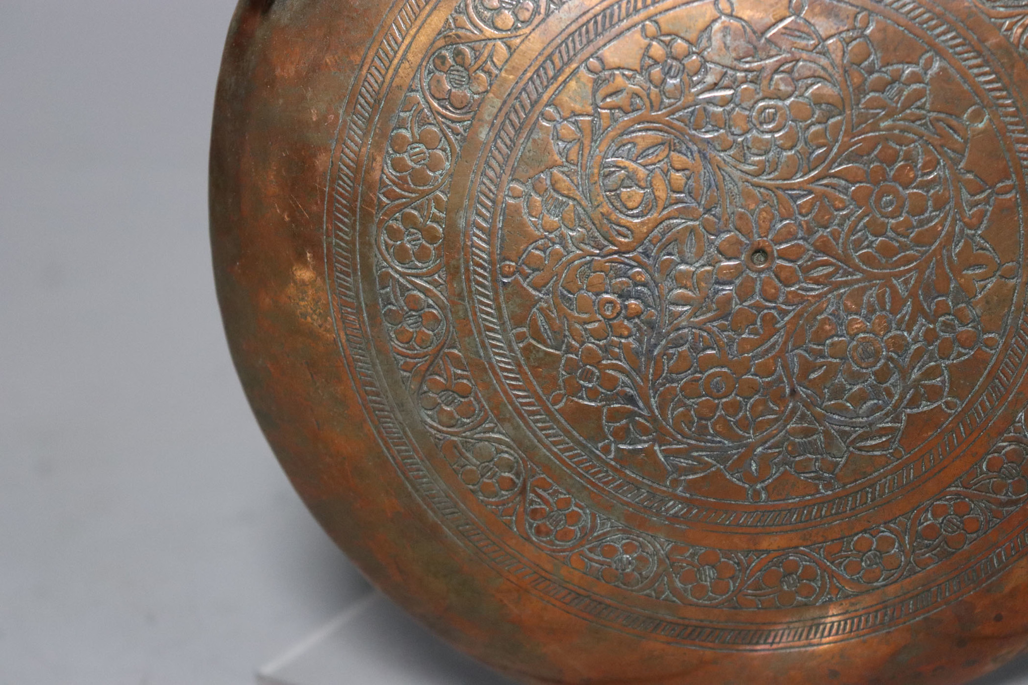 Antike islamische Wasserflasche aus verzinntem Kupfer mit Gravur aus dem Nahen Osten  pulverflasche Nr: 22/20
