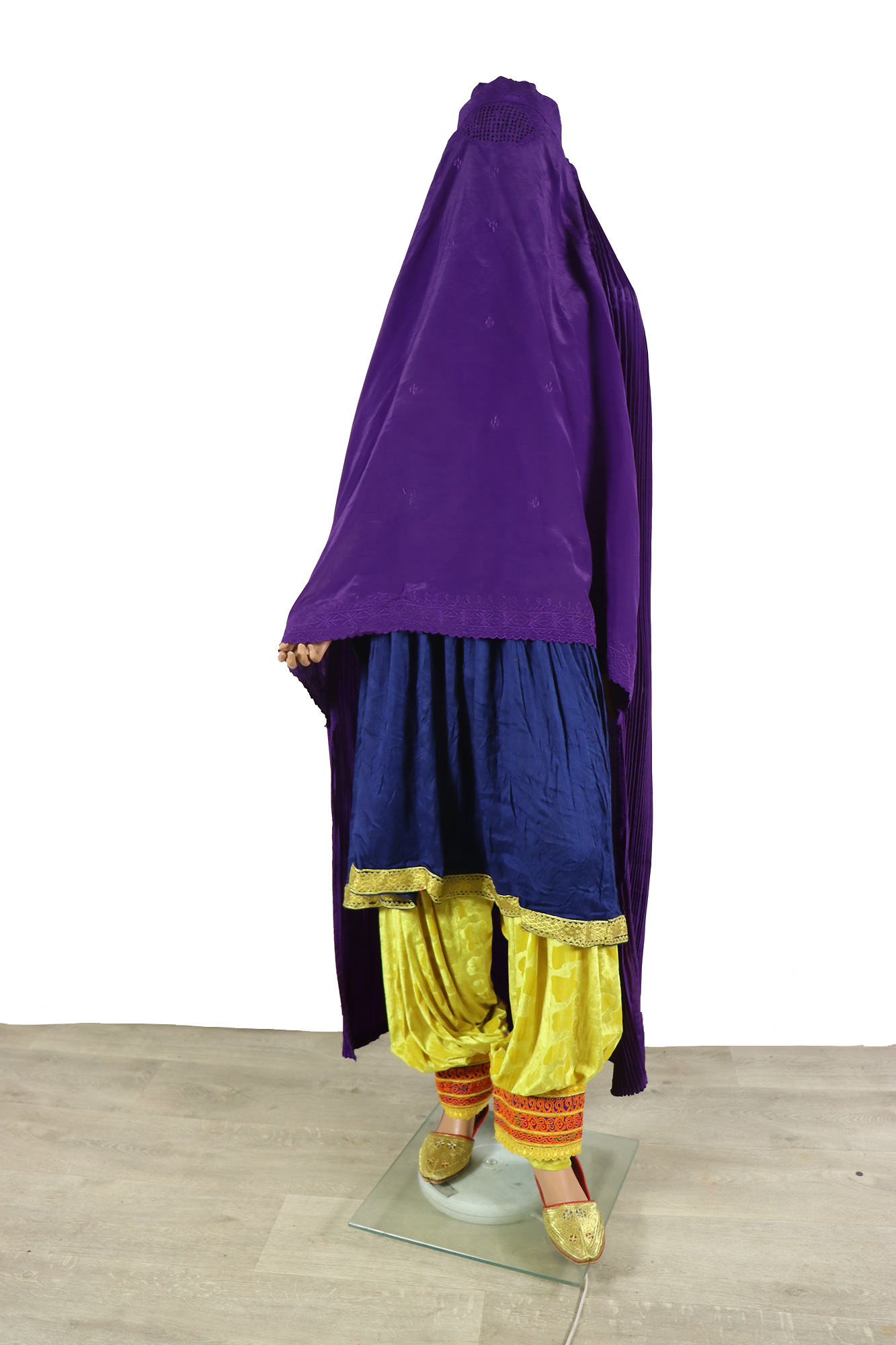 Burka  violet