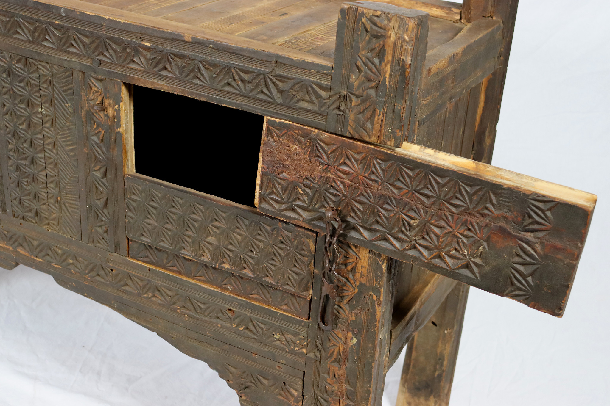 antique 19th century orient vintage Turkmen cedar wood treasure Dowry Chest from Afghanistan No:22/1