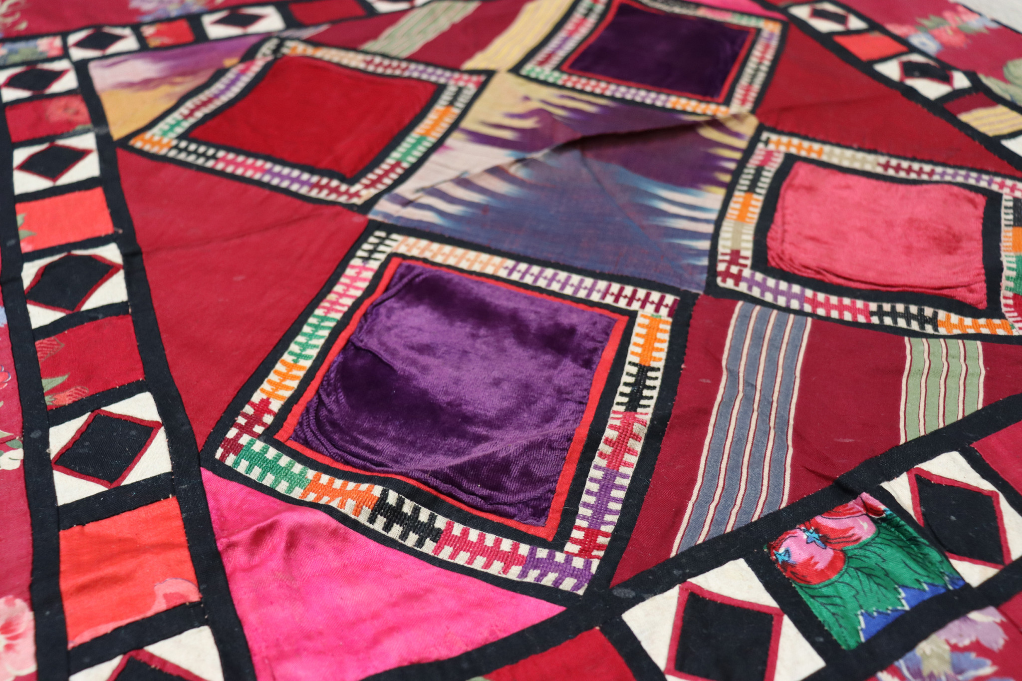 85x82 cm Antique Uzbek tribal silk Hand Sewn Embroidered Lakai Patchwork No:UZ3