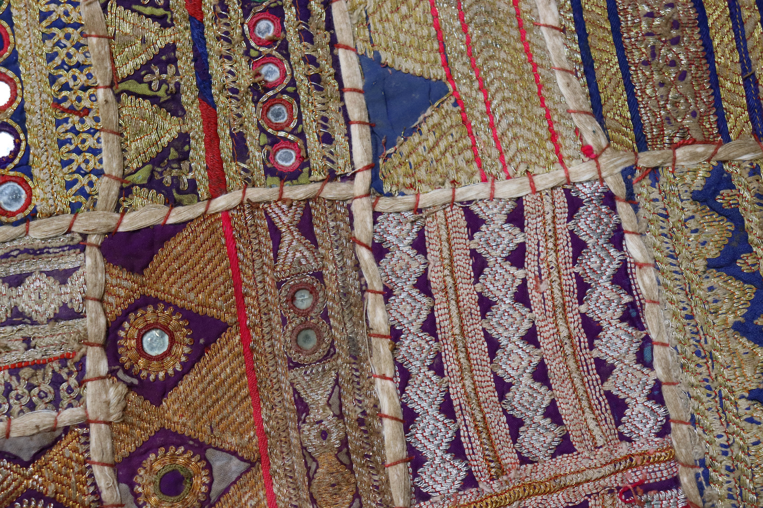 87x53  cm vintage  hand Embroidered Patchwork wall hanging No: GD - C43