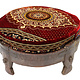 Antik orient indien Stuhl Hocker holz und samtweichen Teppich  Chakki 'Reismühlentisch' aus Holz und Eisen Couchtisch Hocker oder Ottomane