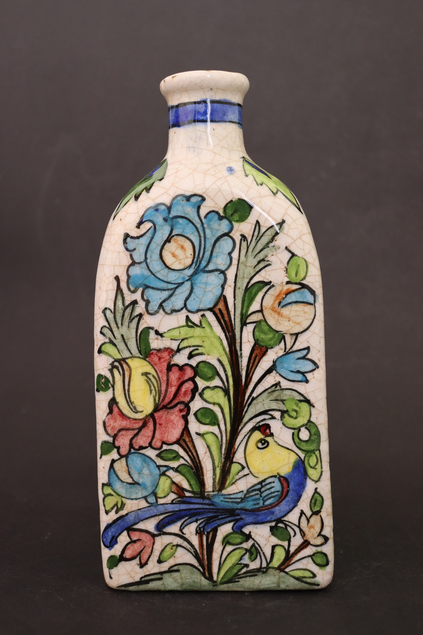 islamische Handbemalt und glasiert dreieckiger, geblümter Keramik flasche Nr: 10