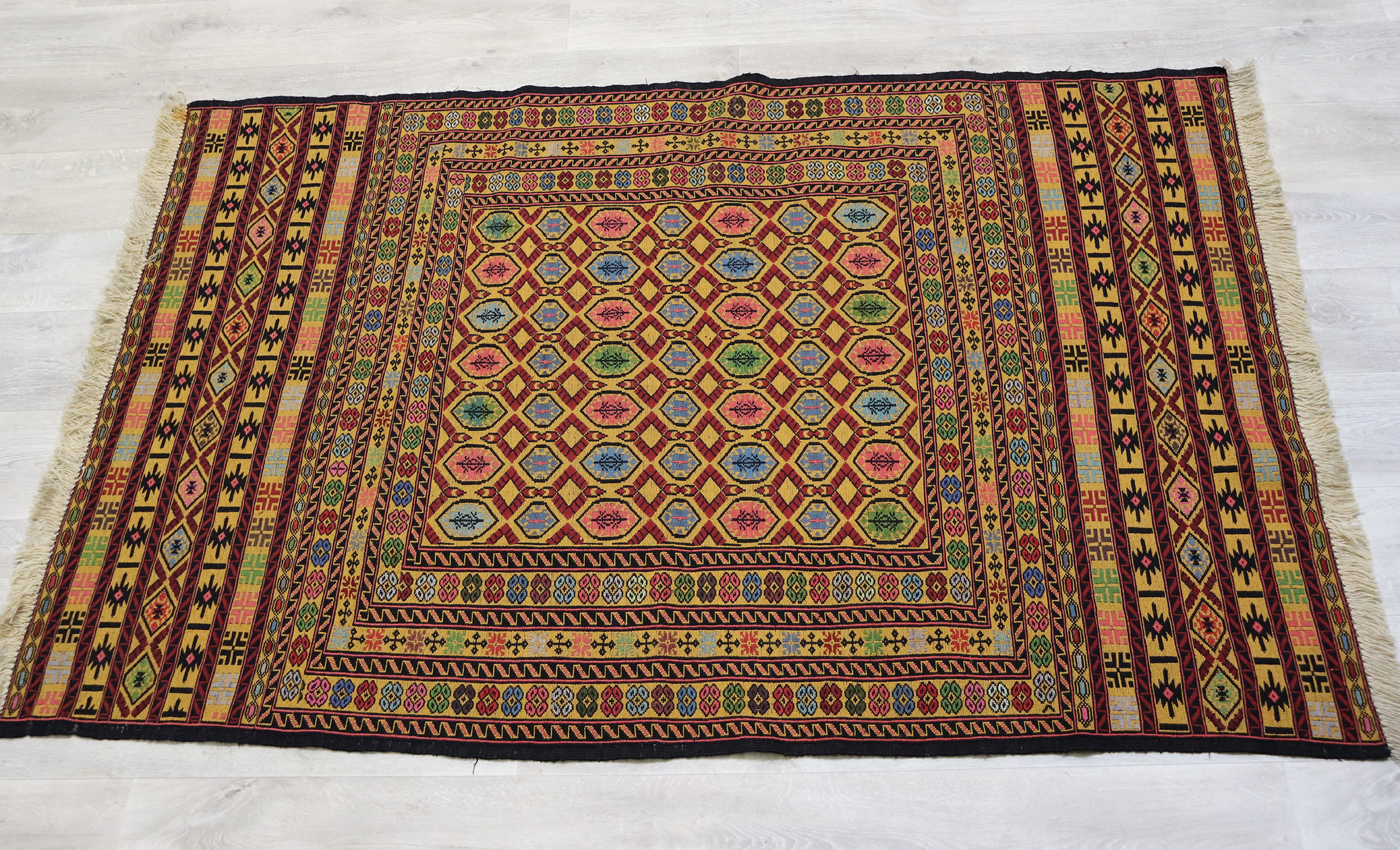 190x125  cm tribal Nomadic  nomads  Caucasian Soumak sumakh  Vintage Kilim rug  No-NAW2