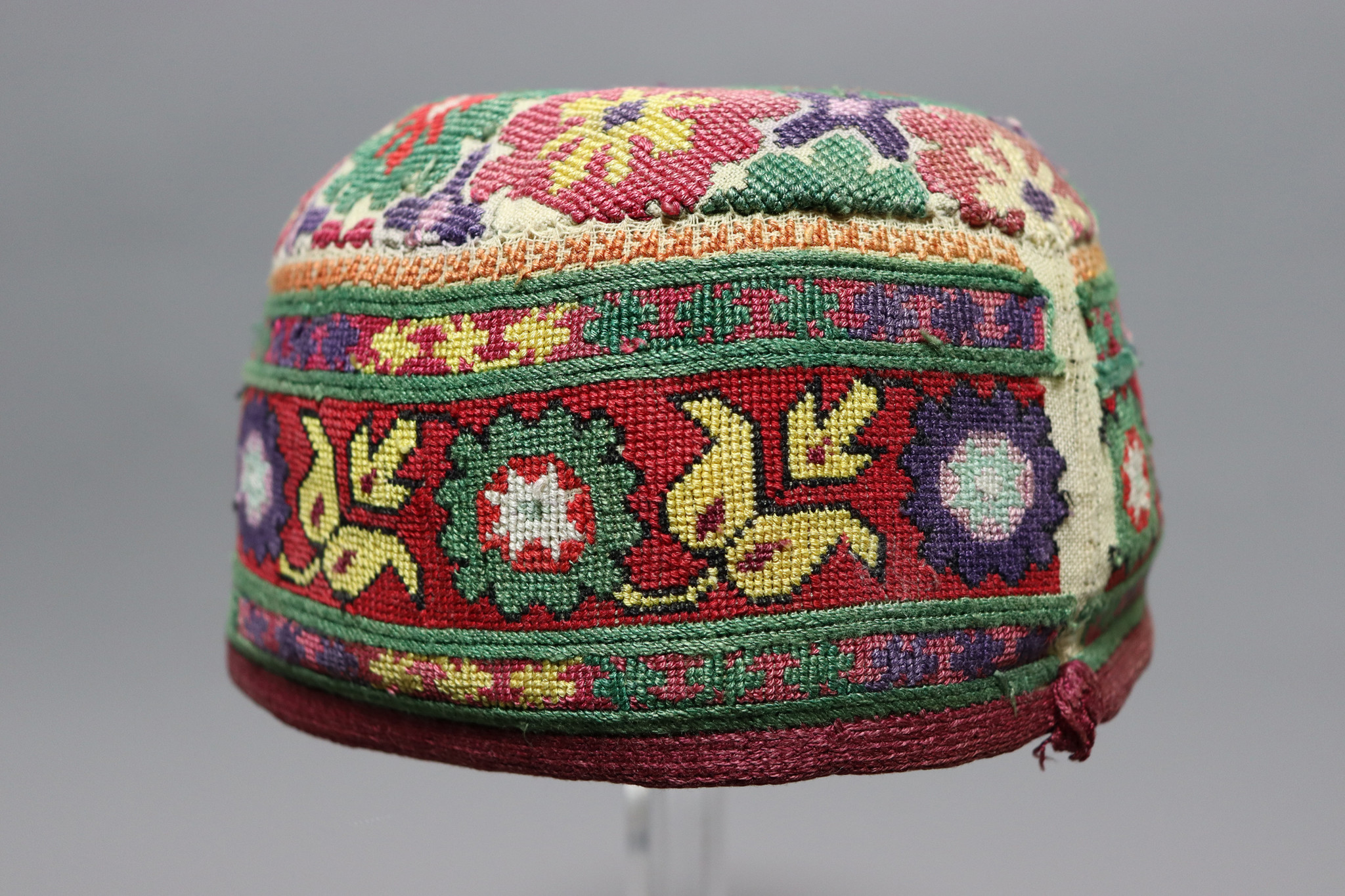antik Seide handbestickte Frauen Zeremoniell kopfbdekung Mütze aus Gilgit-Baltistan Hunza-Tal Nord Pakistan No:22/9