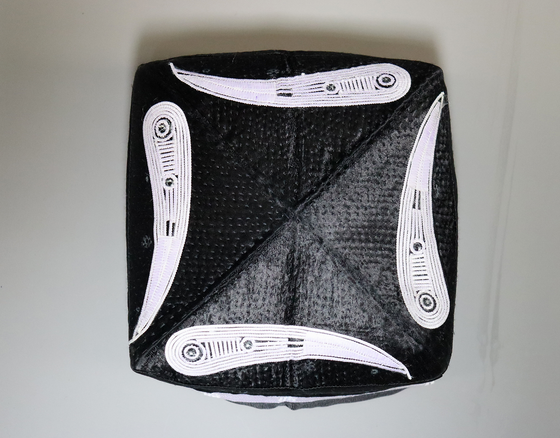 vintag hand embroidered Tubiteyka hat cap Tajikistan, Kazakhstan, Kyrgyzstan, and Uzbekistan No:22/15