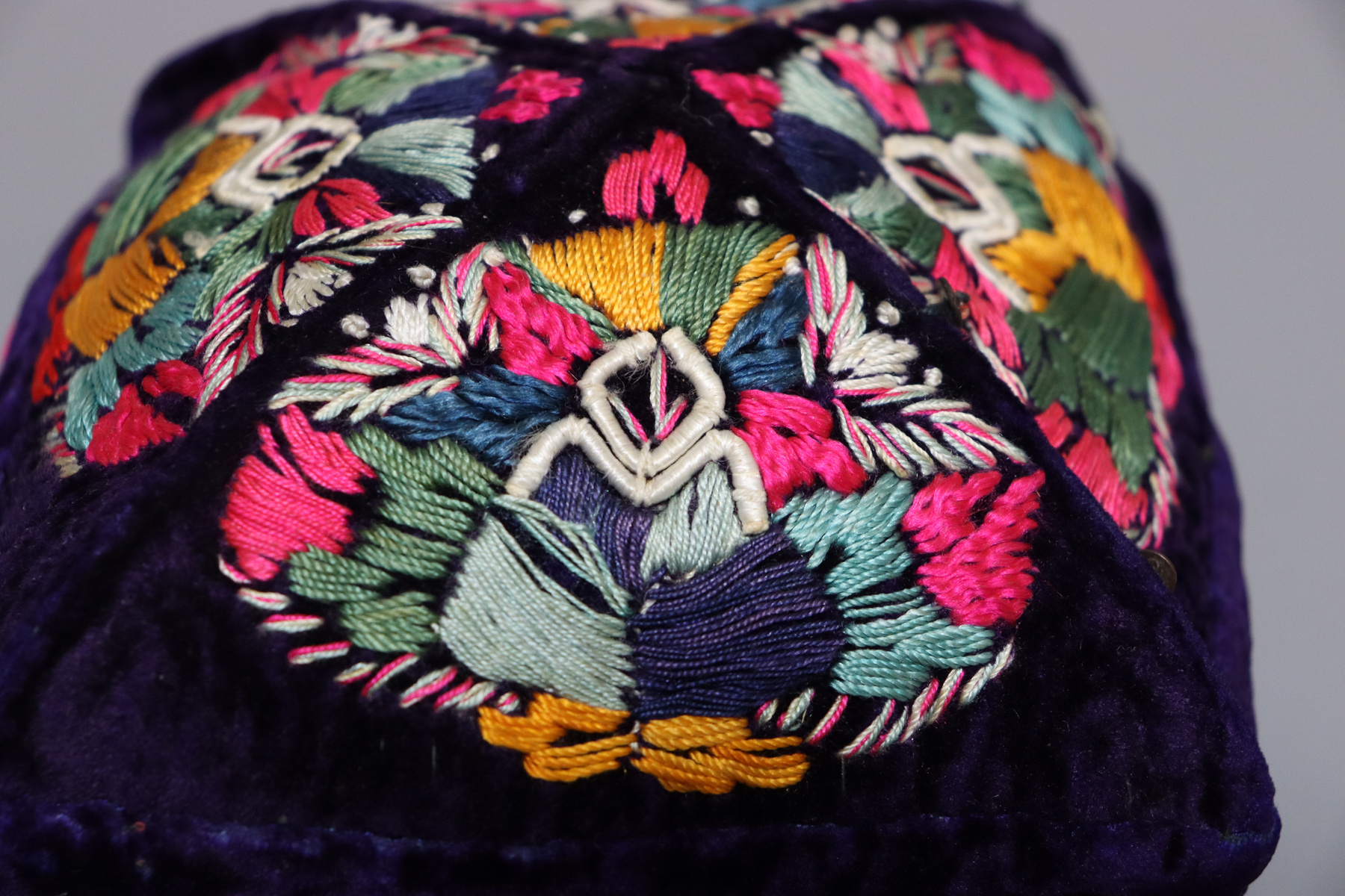 vintag hand embroidered  Tubiteyka hat cap Tajikistan, Kazakhstan, Kyrgyzstan, and Uzbekistan No:22/16