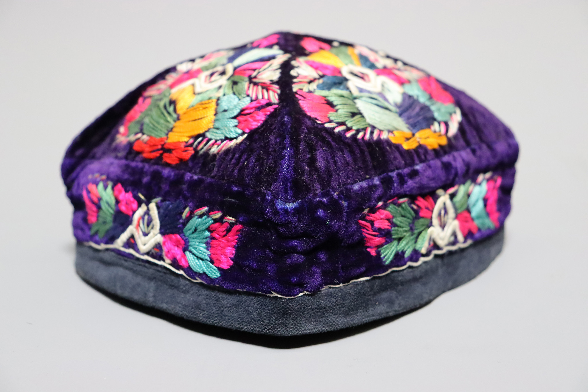 vintag hand embroidered  Tubiteyka hat cap Tajikistan, Kazakhstan, Kyrgyzstan, and Uzbekistan No:22/16