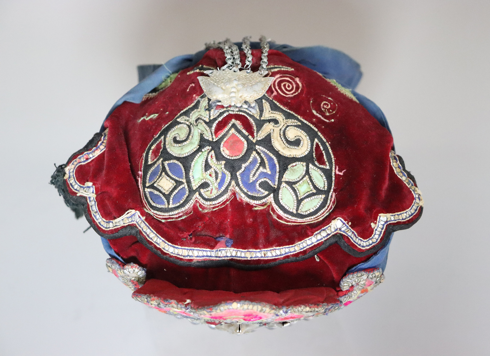 Antiker chinesischer Miao-Hut aus Seide, bestickt, Baby-Mütze No:22/22