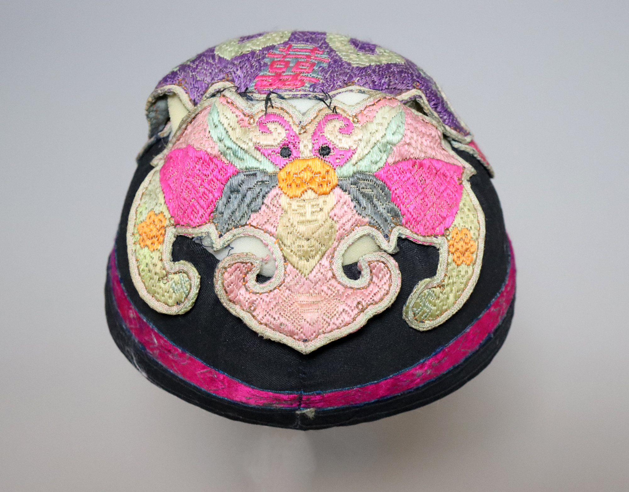Antiker chinesischer Miao-Hut aus Seide, bestickt, Baby-Mütze No:22/31