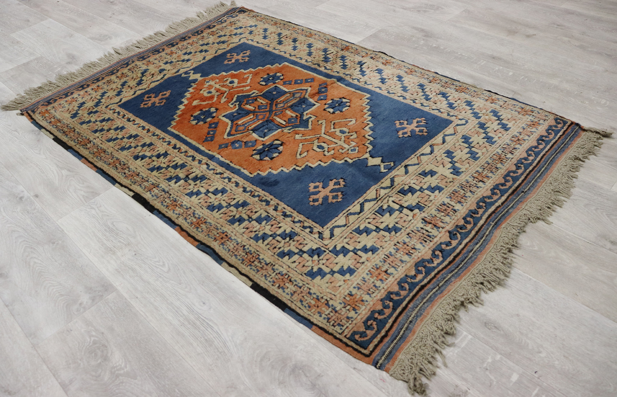 142x97 cm Vintage hand knotted Turkish Kars oriental carpet No: TRK-5265