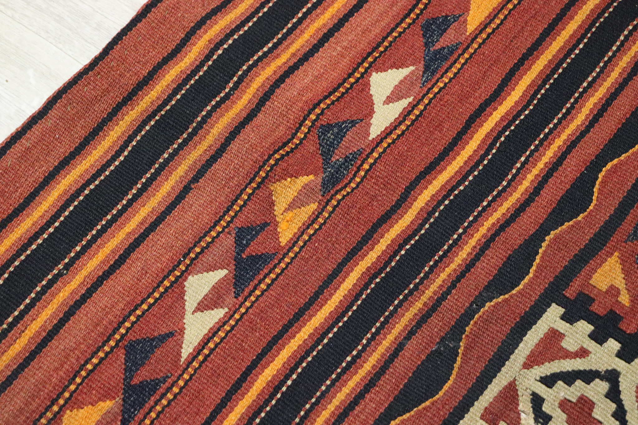 360x140  cm Antik handgewebte Nomaden Mokur kelim  No: MQ