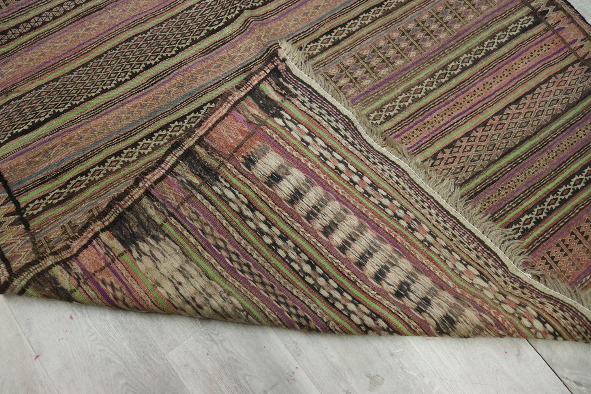 320x158  very rare oriental Fine nomadic Mashhadi Kilim rug No: 65