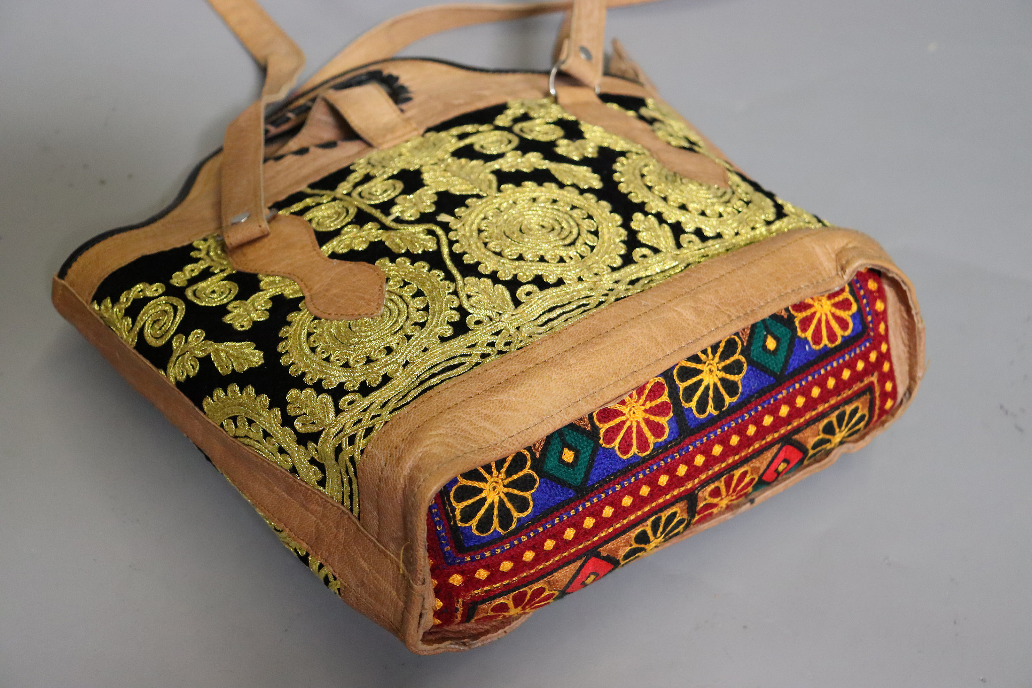 seltener Handgefertigte Leder und Suzani Frauen schultertasche Tasche damen umhängetasche handtasche shopper aus Kabul Afghanistan Nr:23-5