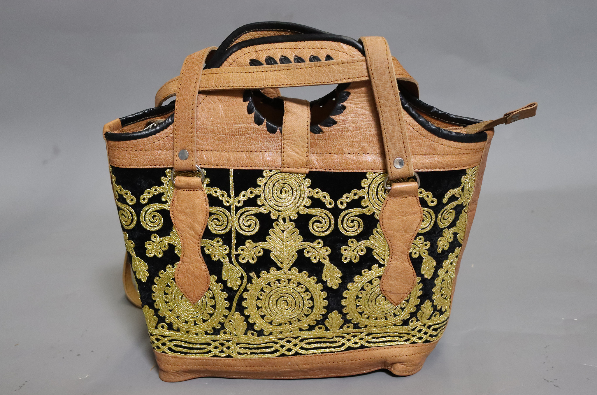 Rare Handmade Leather and Suzani Women's Shoulder Bag handbag shopper from Kabul Afghanistan No:23-5