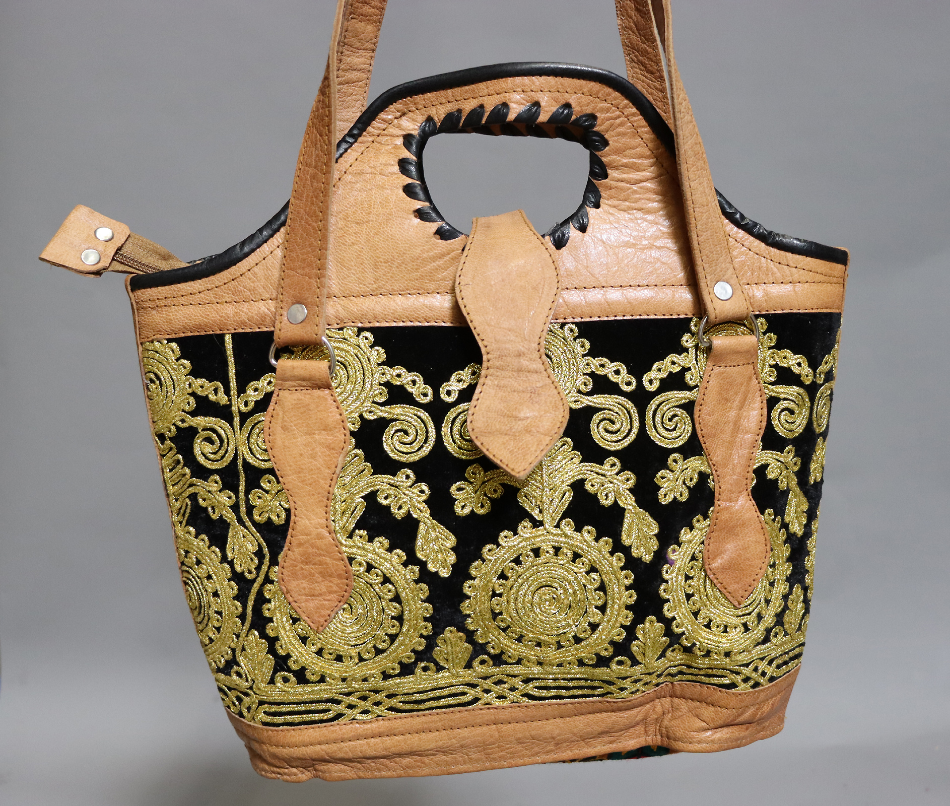 Rare Handmade Leather and Suzani Women's Shoulder Bag handbag shopper from Kabul Afghanistan No:23-5