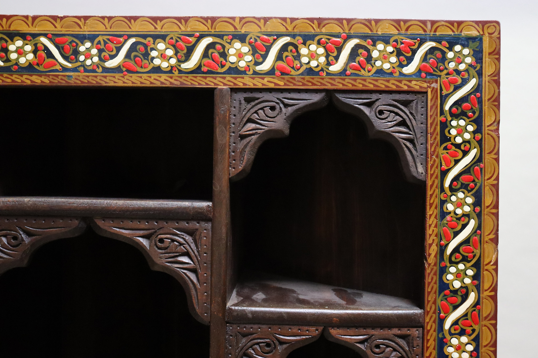 antique-look Hand carved solid wood Hand Carved orient vintage wooden  corner cabinet bookshelf  corner shelf from Afghanistan Nuristan 23/A