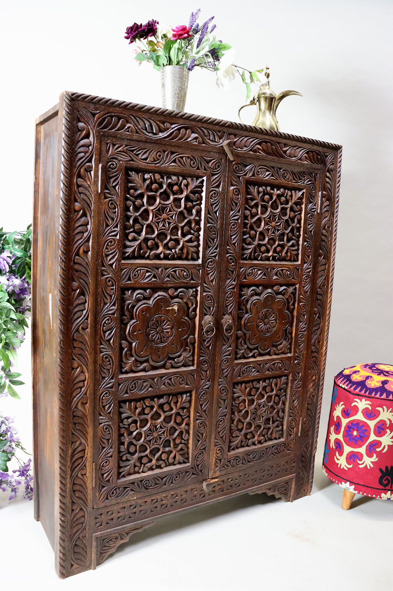 antique-look Hand Carved orient vintage wooden Cabinet dresser hall cabinet sideboard half cabinet from Afghanistan Nuristan 23/B