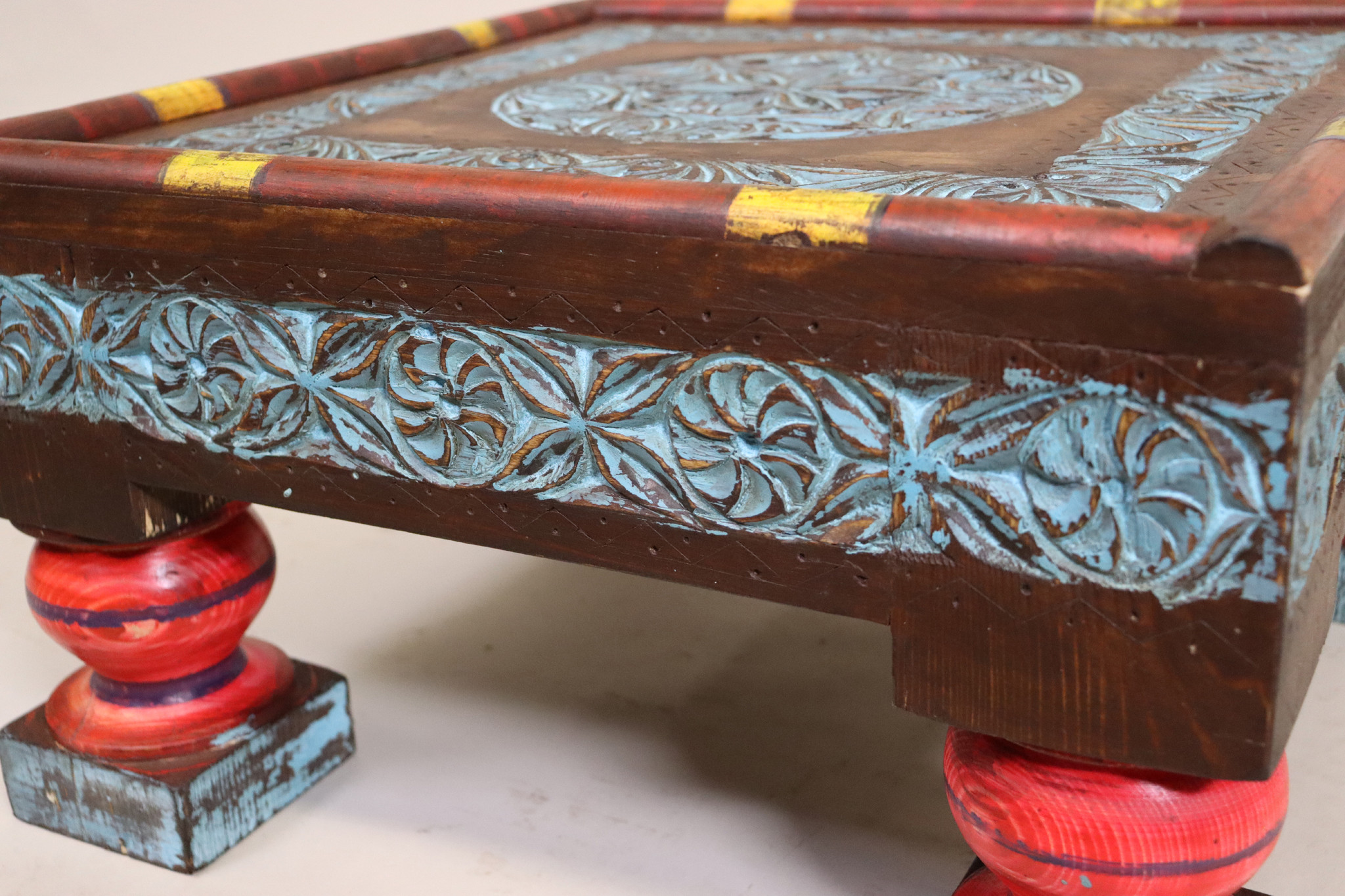 50x50 cm cm antique-look orient colonial solid wood hand-carved  table  Coffee Table stool  from Afghanistan  shabby