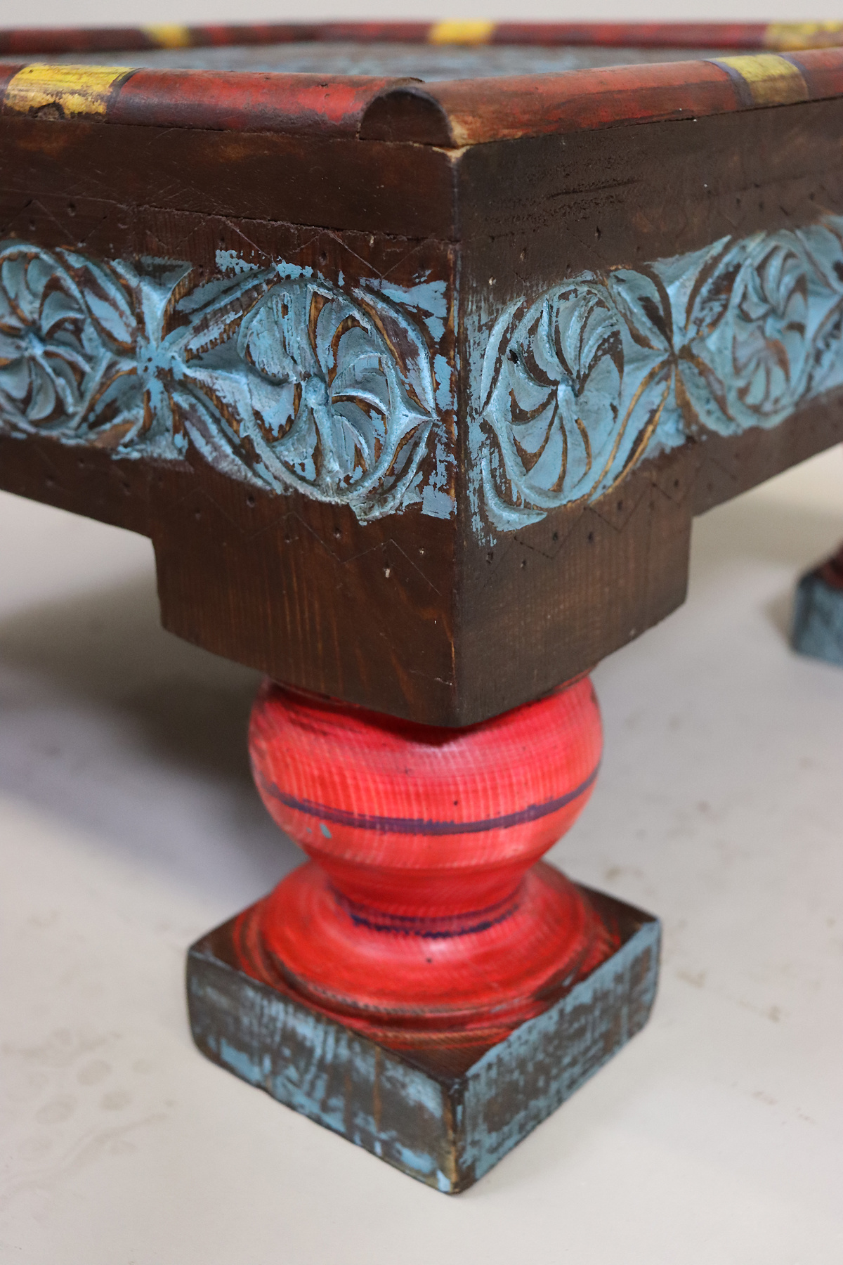 50x50 cm cm antique-look orient colonial solid wood hand-carved  table  Coffee Table stool  from Afghanistan  shabby