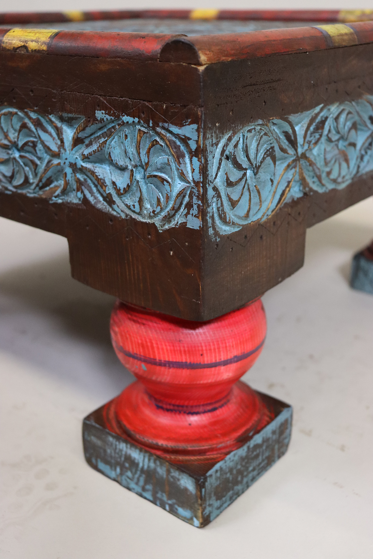 50x50 cm Massivholz handgeschnitzte Teetisch kolonialstil Beistelltisch Tisch Hocker aus Afghanistan  shabby