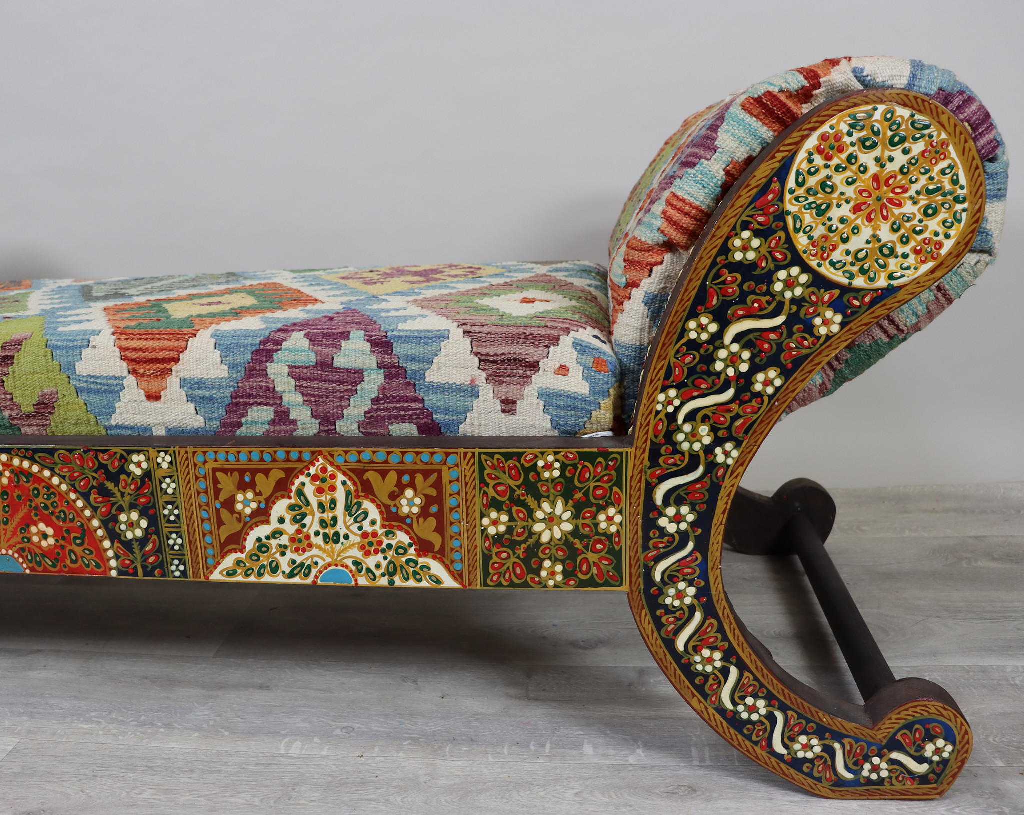vintage  sofa upholstered in an afghan Kilim  Bank 3 seater couch chair Chaiselongue settees from Afghanistan No:L
