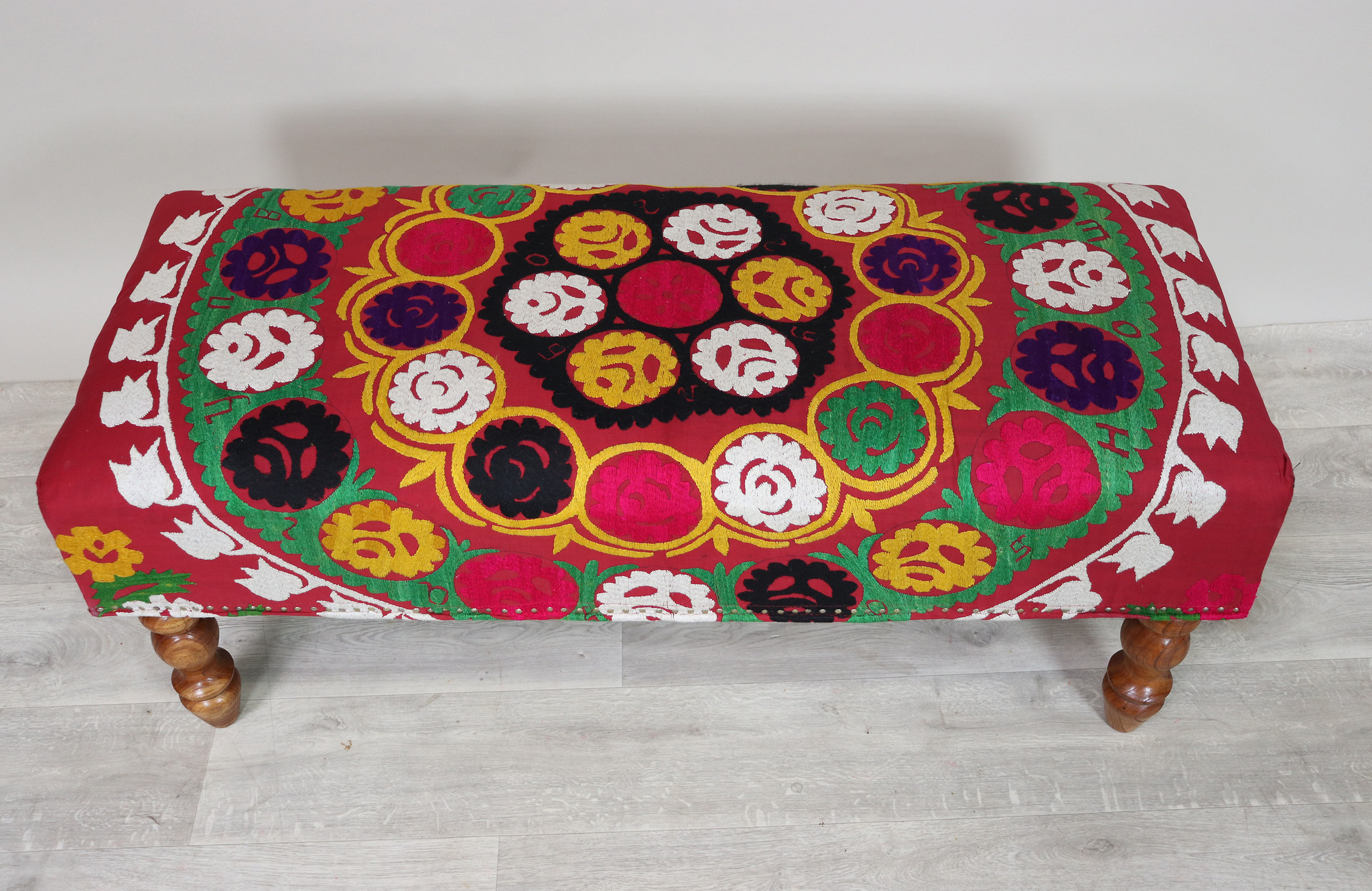 orientalische handbestickt Massivholz orient ottoman Polsterbank Sessel sofa Bank Stuhl Couch Hocker Sitzbank mit Suzani Polsterung R&W23A