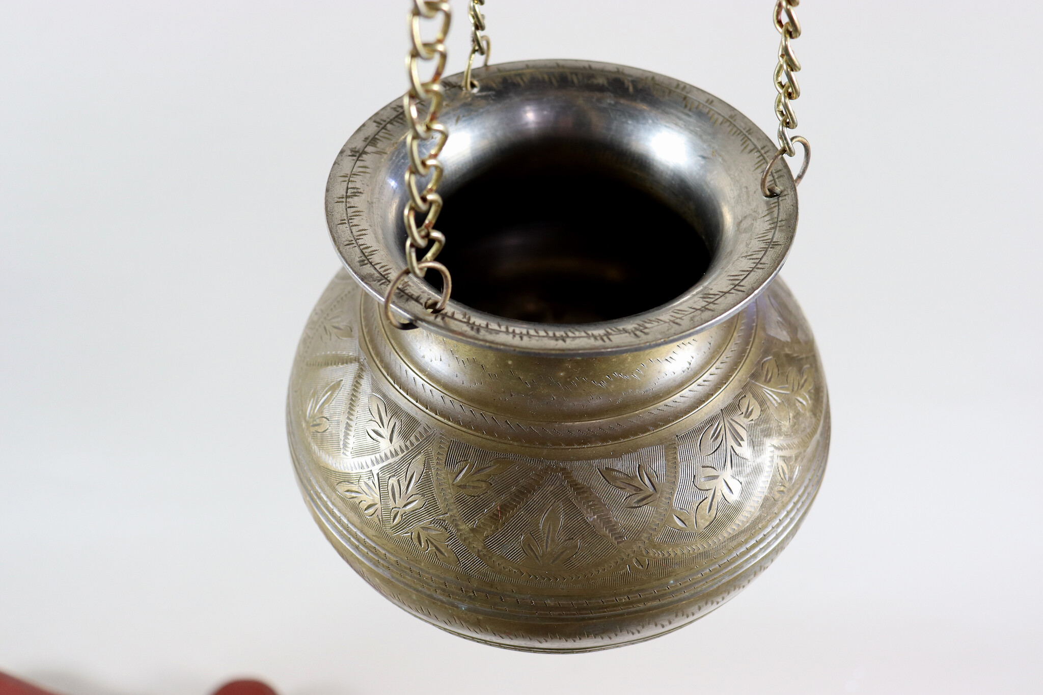 2 L antique solid Brass orient Ayurvedic Shirodhara Panchakarma oil therapy Yoga Dhara vessel Patra india -No:  23/1