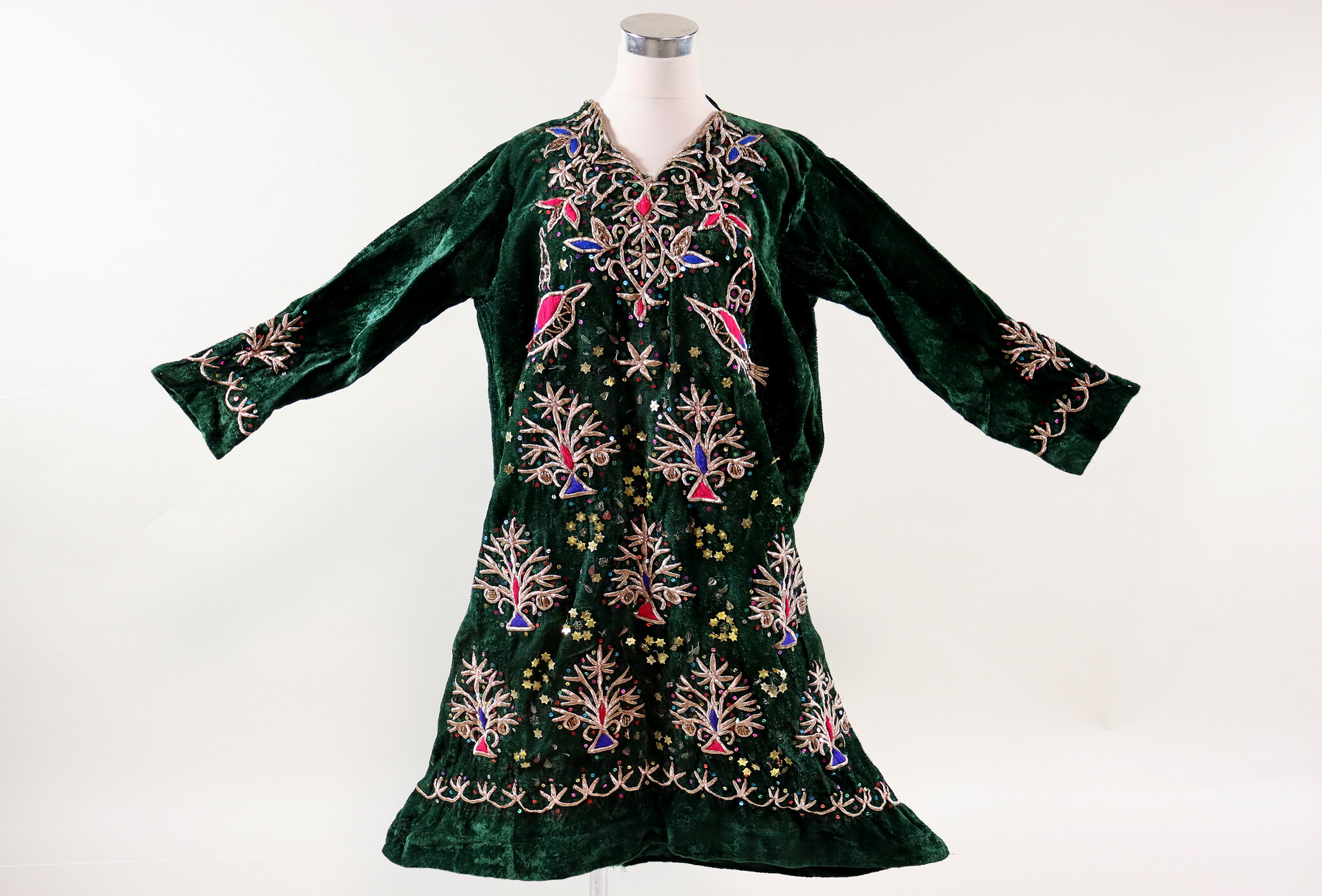 Antique Ottoman Turkmen women's velvet dress , adorned with couched gold thread dress.  No:Must-Samt