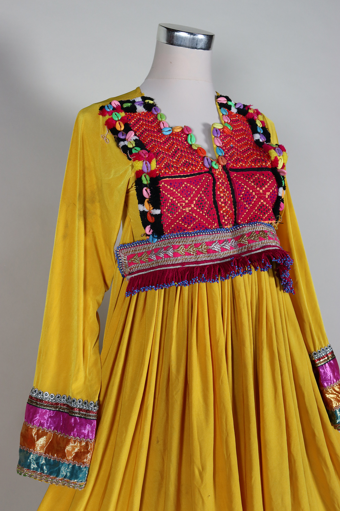 antik afghan  Nomaden kuchi frauen Tracht  Mädchen kleid  Nr: 23WL/8