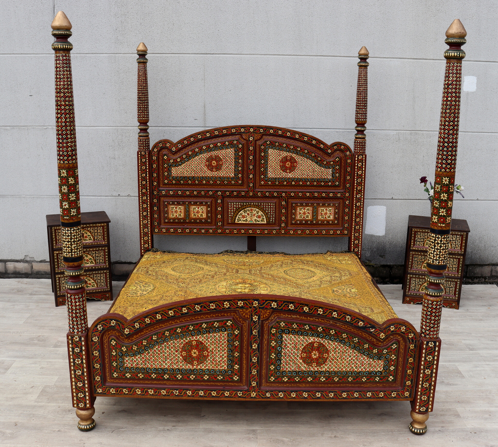 Vintage orient solid wood bed canopy bed double bed from Pakistan MGL