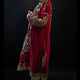 Samt- und goldbesticktes Kleid von Hazara red