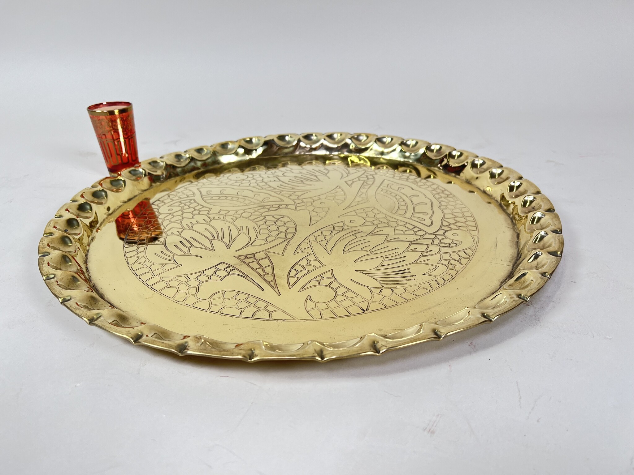 52 cm Ø    orient Islamic  Hammer Engraved Brass table Tea table side table Tray  No-50/GD