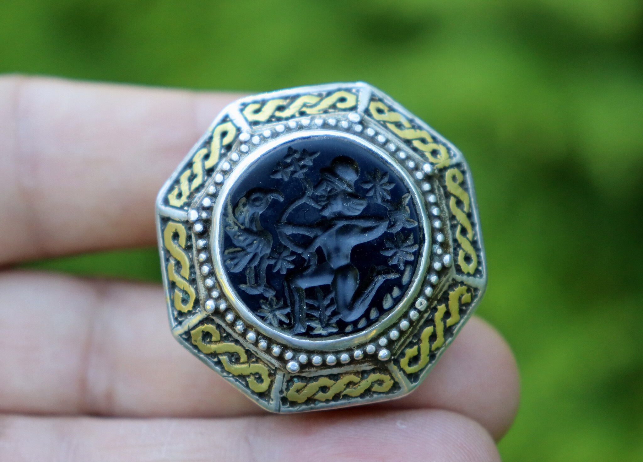 Turkmen Ring  hematite seal stone No: 443