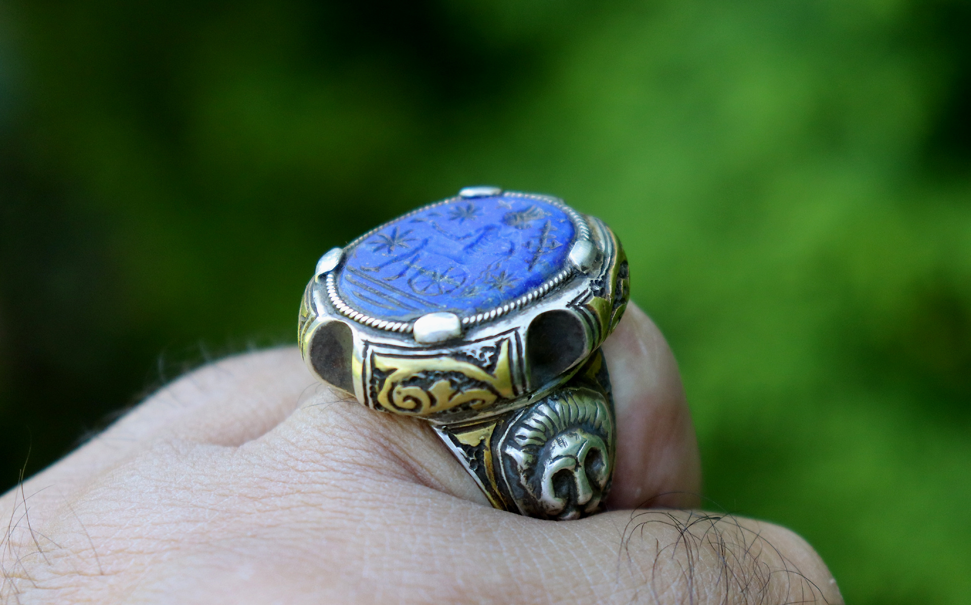 Turkmen Ring  Lapis Lazli seal stone No: 442