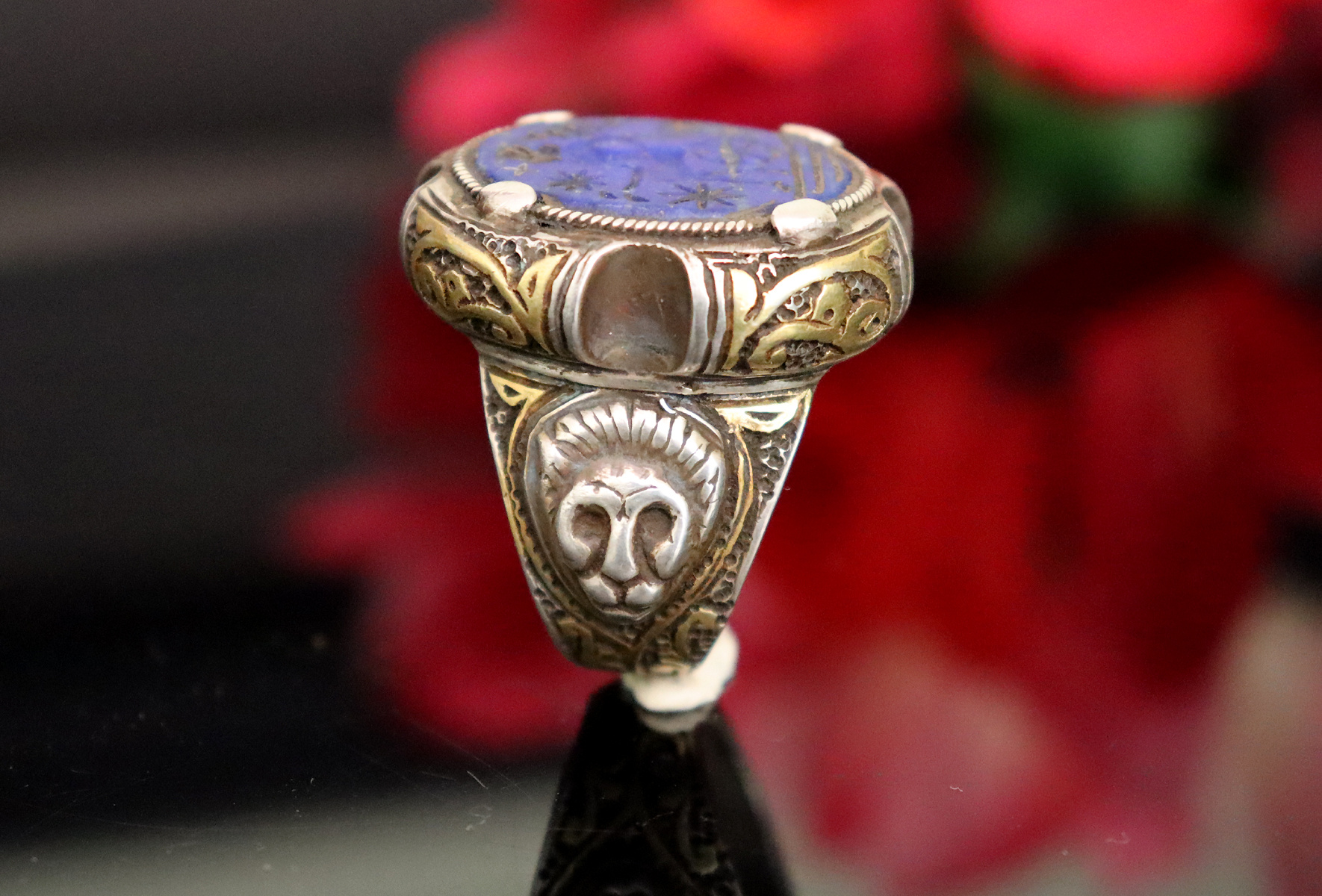 Turkmen Ring  Lapis Lazli seal stone No: 442