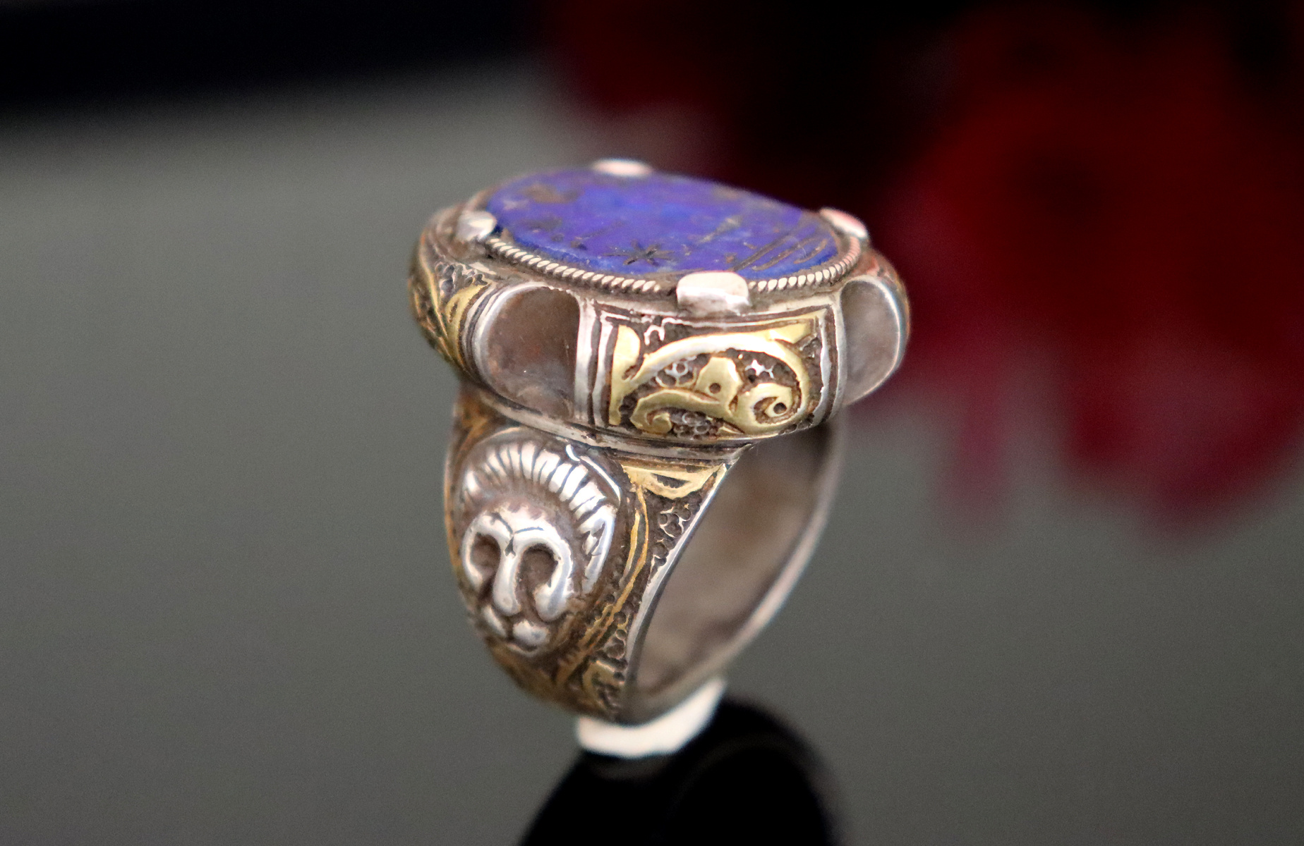 Turkmen Ring  Lapis Lazli seal stone No: 442