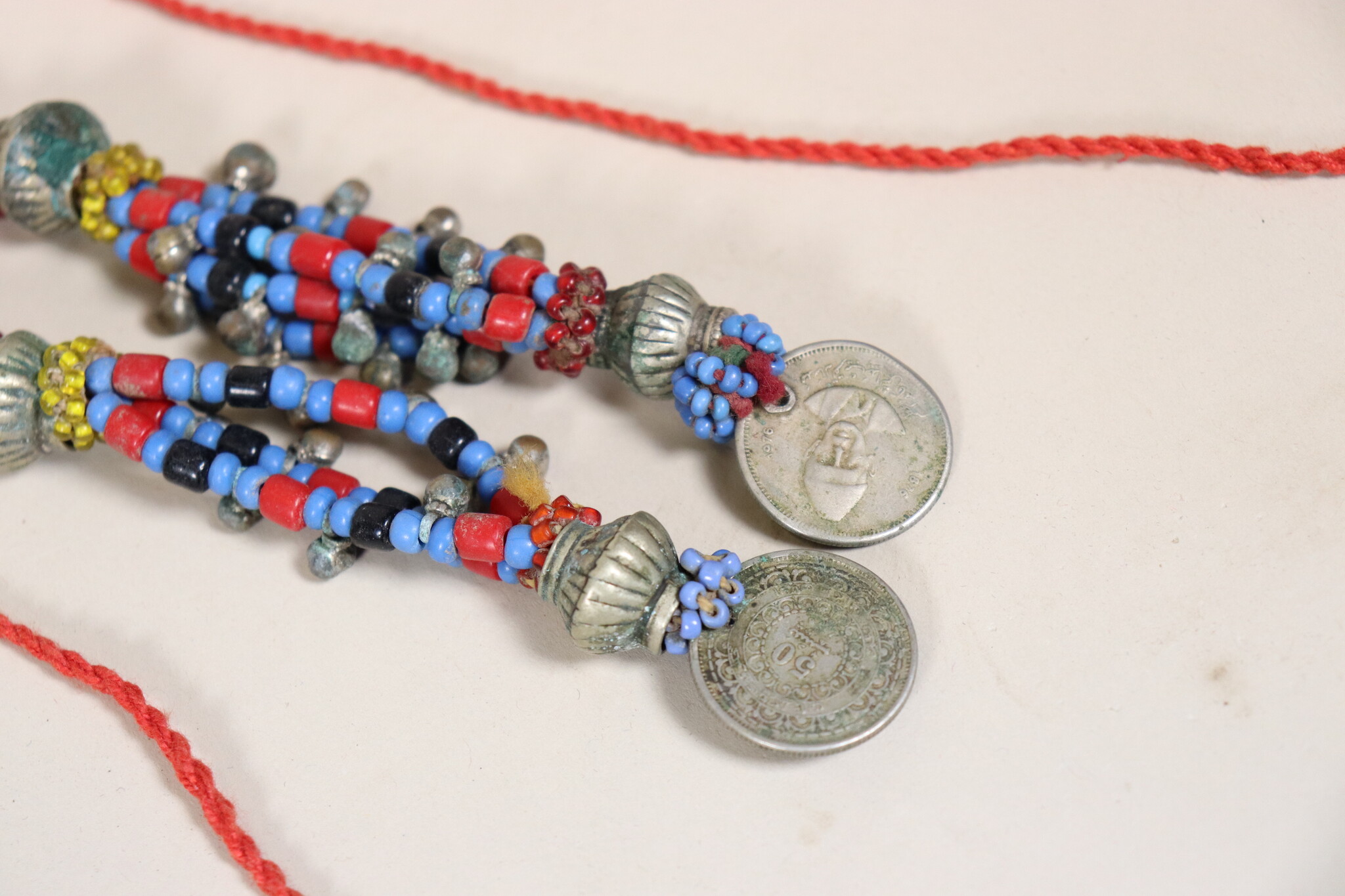 antik Afghan Nomaden orientalische tribal bellydance Kopfschmuck Glas perllen und münzen Afghanistan und Pakistan Nr:23 D