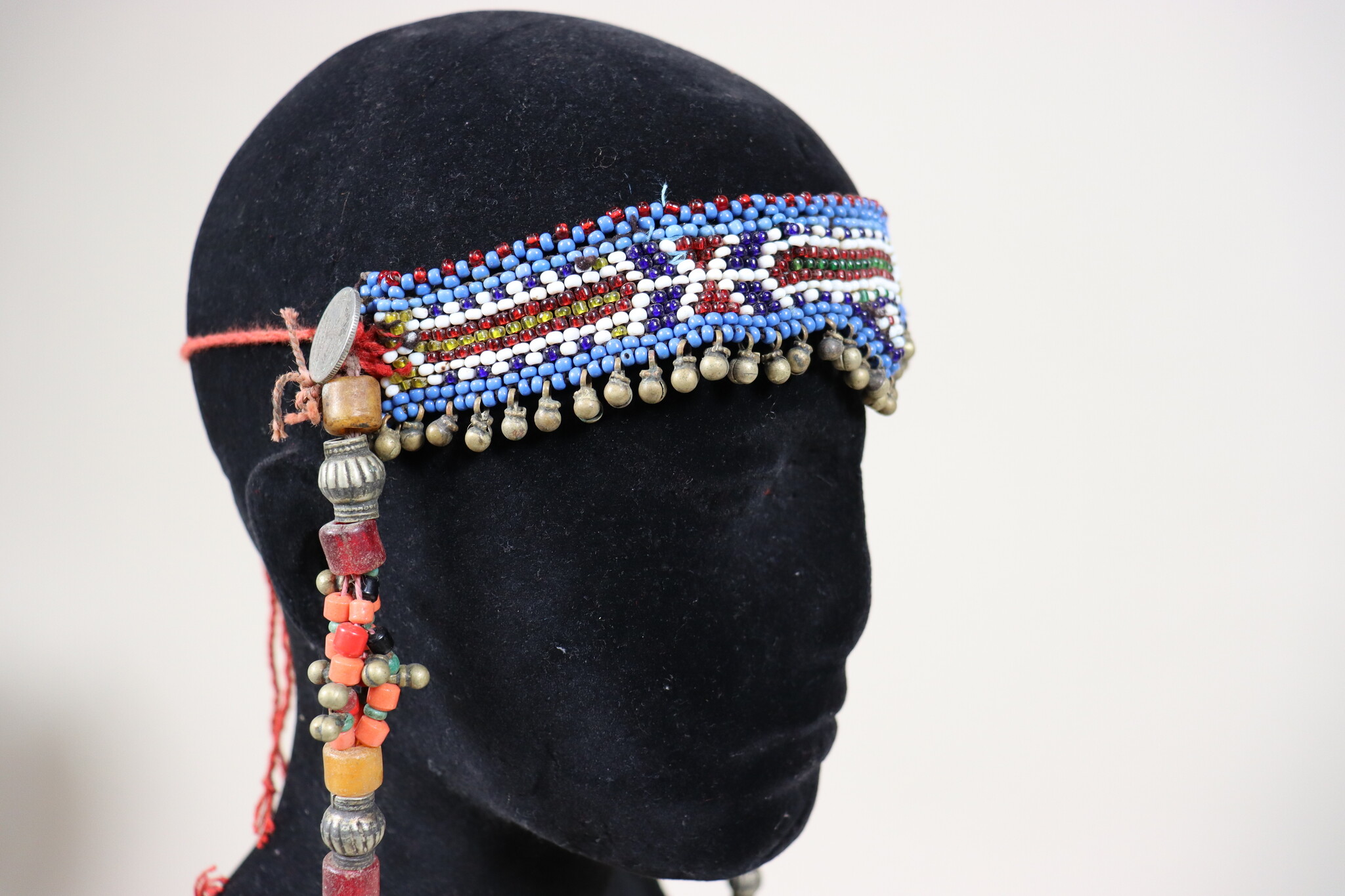 antik Afghan Nomaden orientalische tribal bellydance Kopfschmuck Glas perllen und münzen Afghanistan und Pakistan Nr:23G