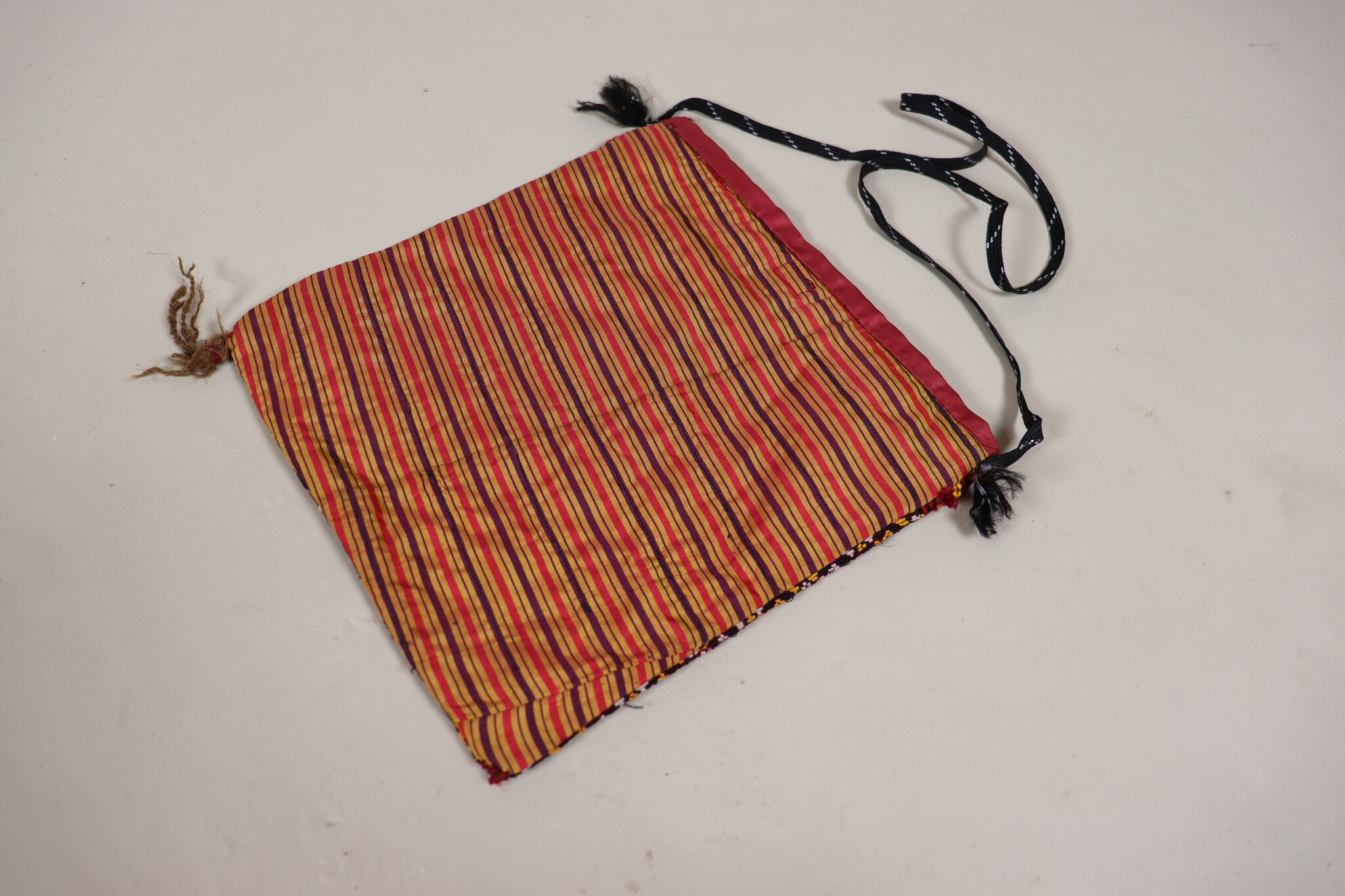 vintag hand embroidered  bag  from Afghanistn and Uzbekistan No:23D