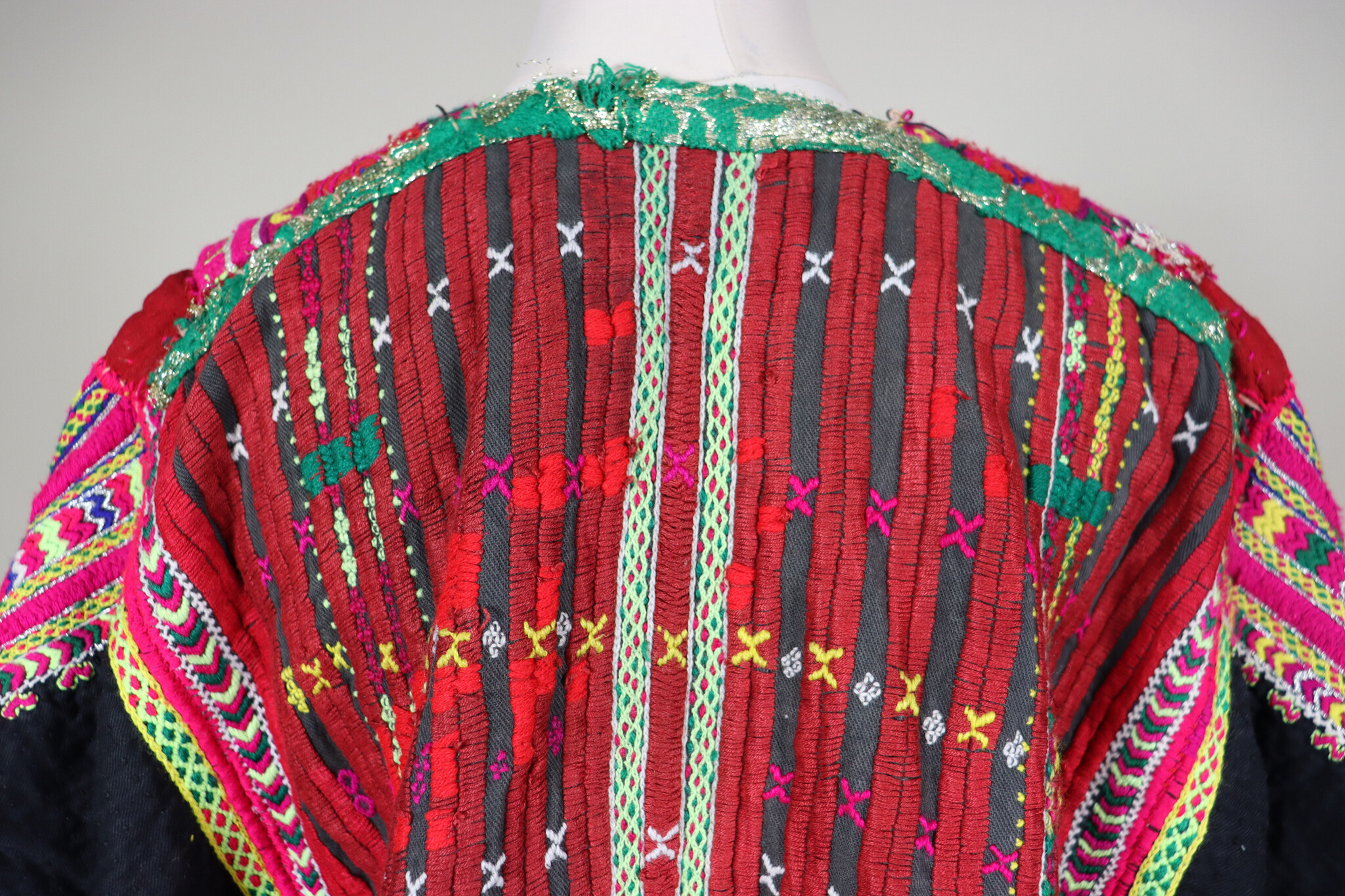 antique original Pakistan Afghanistan nuristan kohistan swat Woman embroidered Dress jumlo No:WL-5