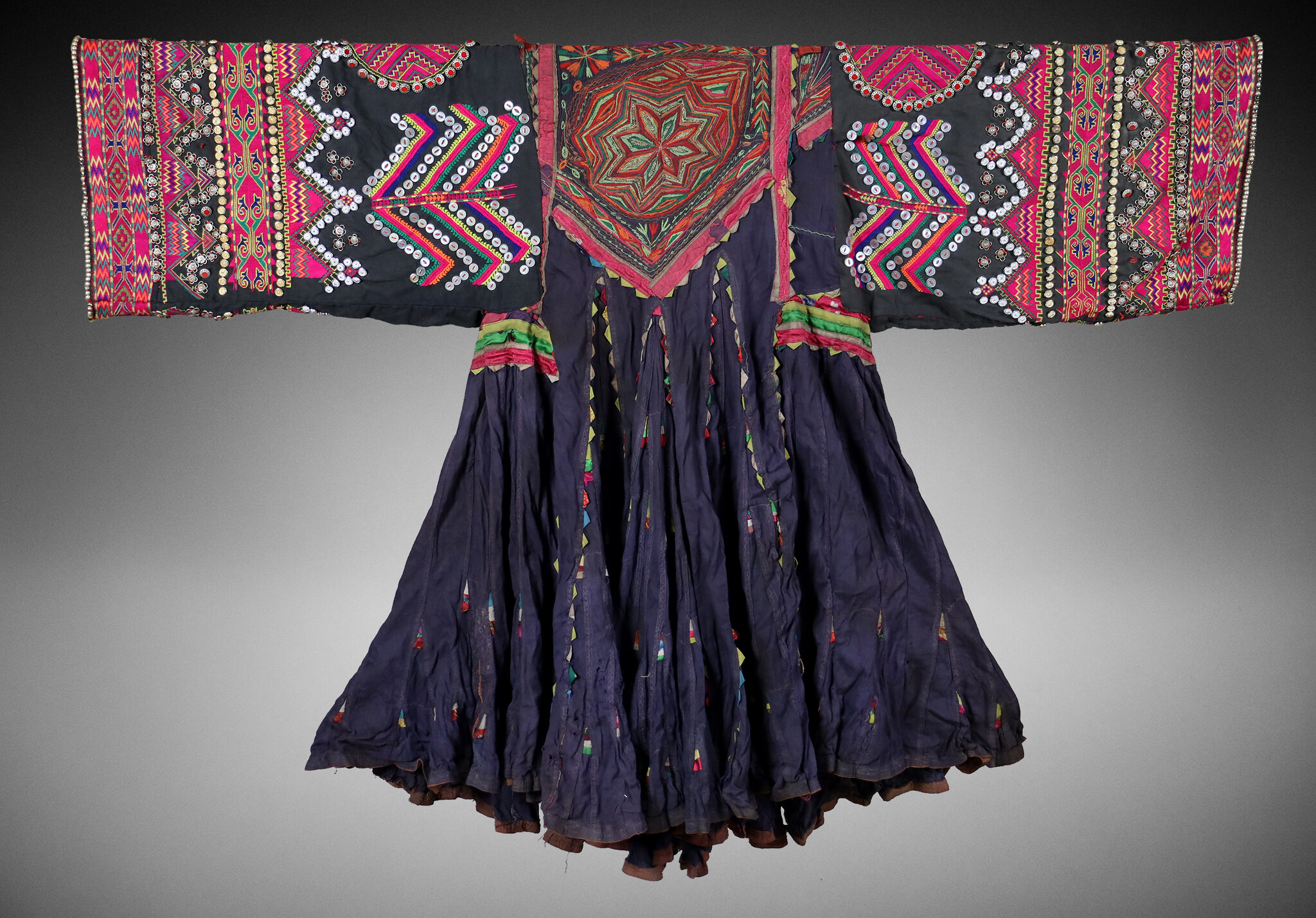 antique original Pakistan Afghanistan nuristan kohistan swat Woman embroidered Dress jumlo No:WL24/B