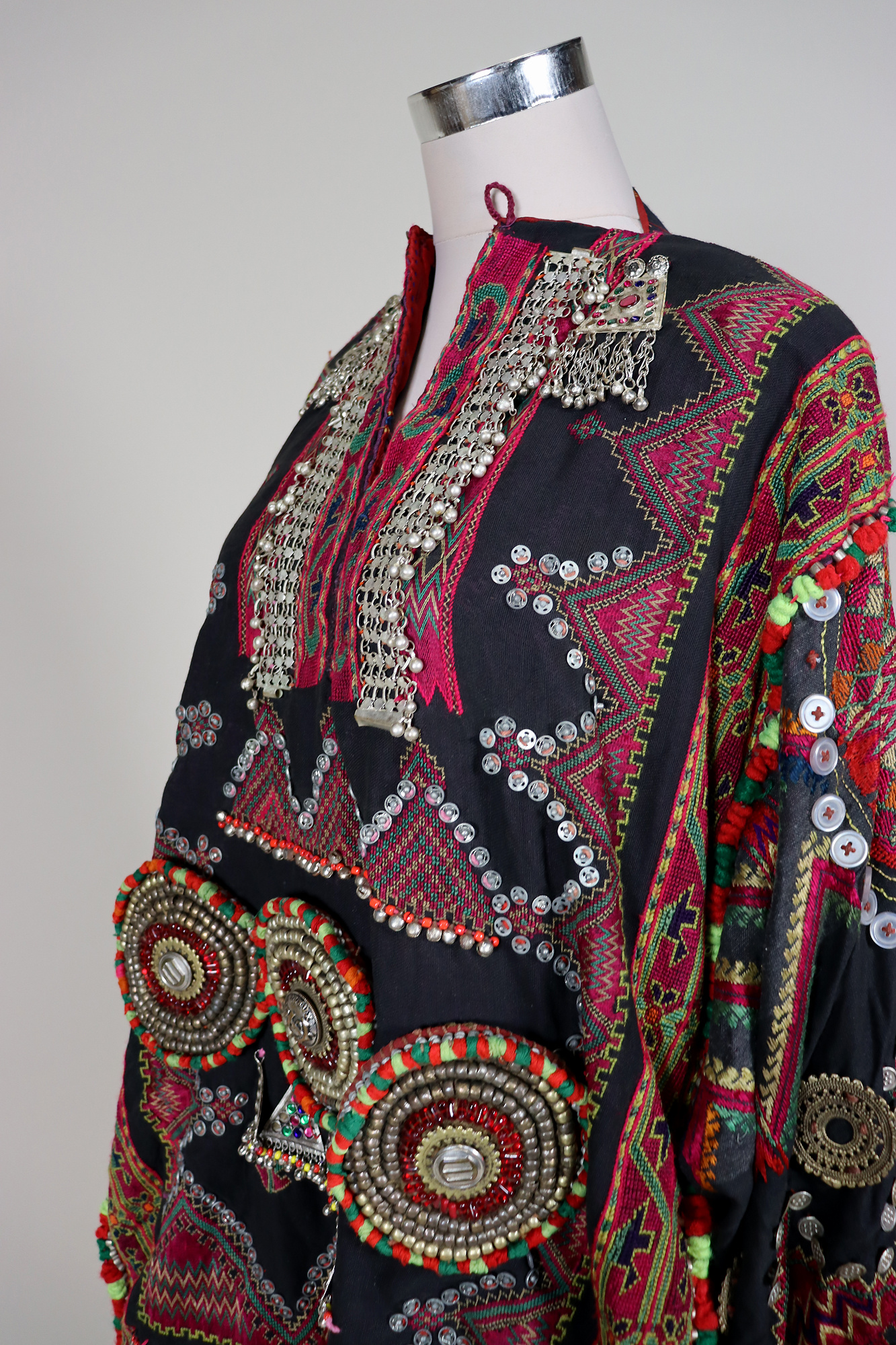 antique original Pakistan Afghanistan nuristan kohistan swat Woman embroidered Dress jumlo No:WL24/A