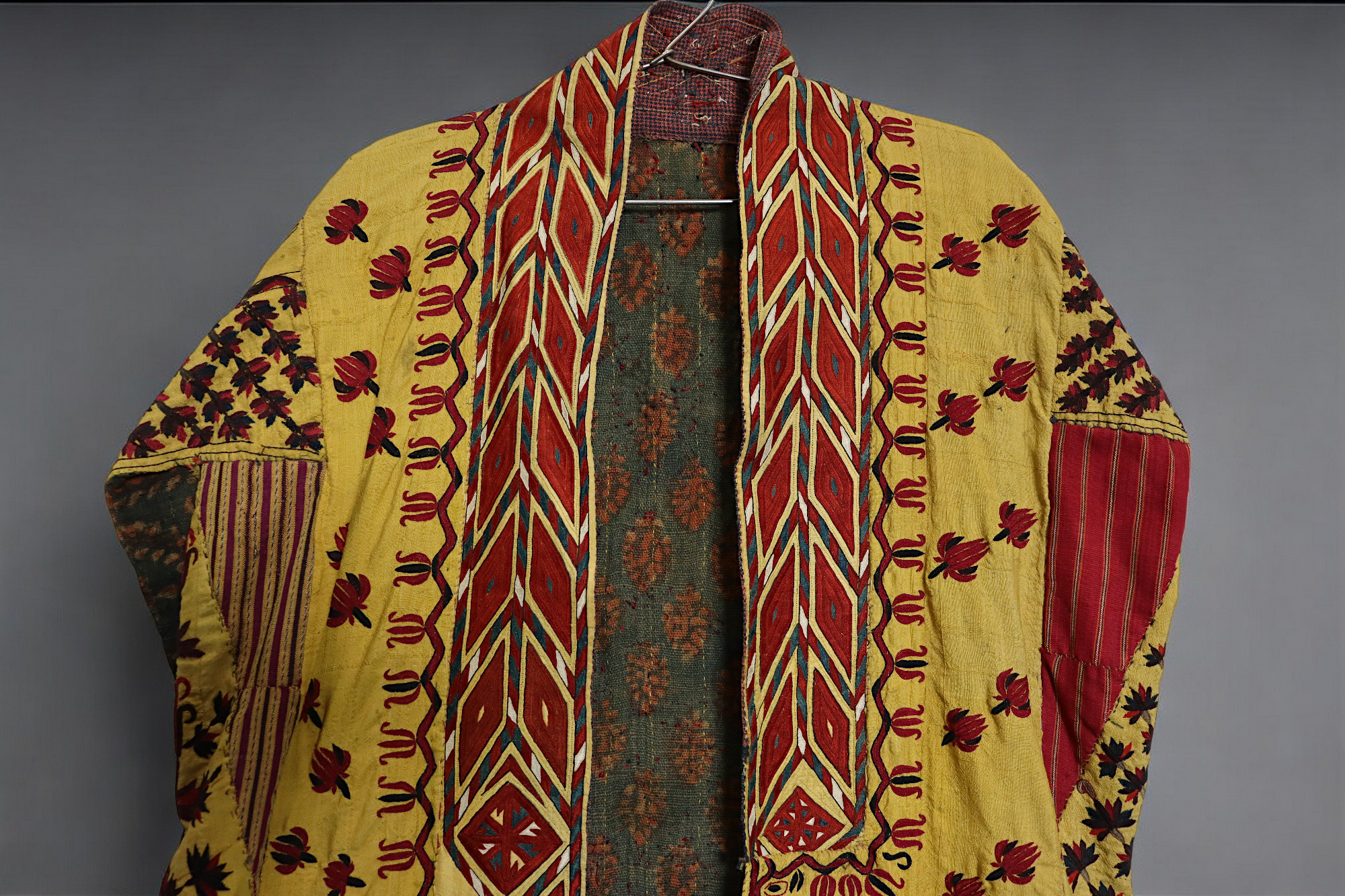 antik Orient Turkmenische Nomaden Chirpy Mantel khalat afghan uzbek kleid afghanistan hand bestickt kostüm Chapan Turkmen Tekke Chyrpy Gelb/B